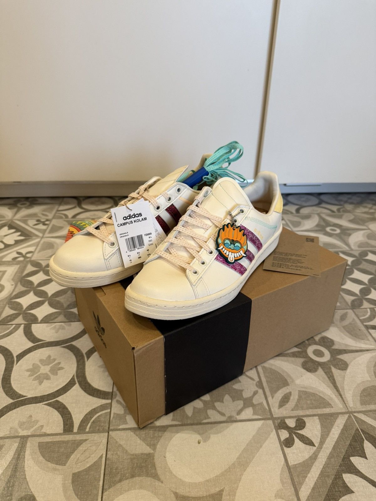 Adidas Adidas campus kolam Size US 11 / EU 44 - 1 Thumbnail