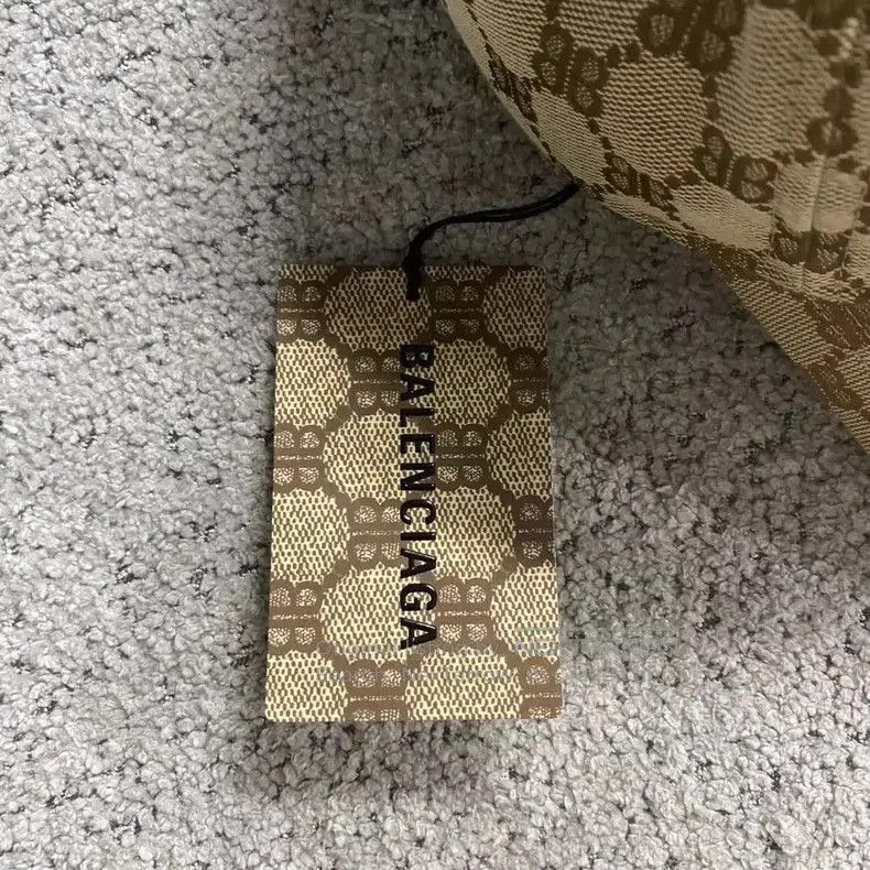 Balenciaga Gucci Balenciaga Logo Brown Cap. Size ONE SIZE - 5 Thumbnail
