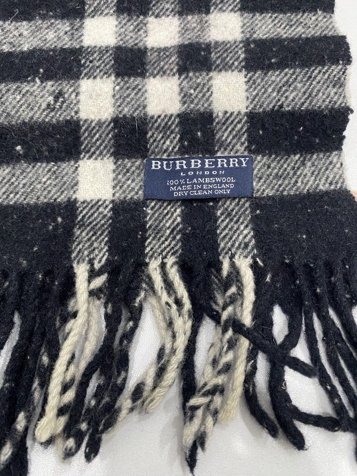 Burberry Burberrys Made In England (code:A) Size ONE SIZE - 2 Thumbnail