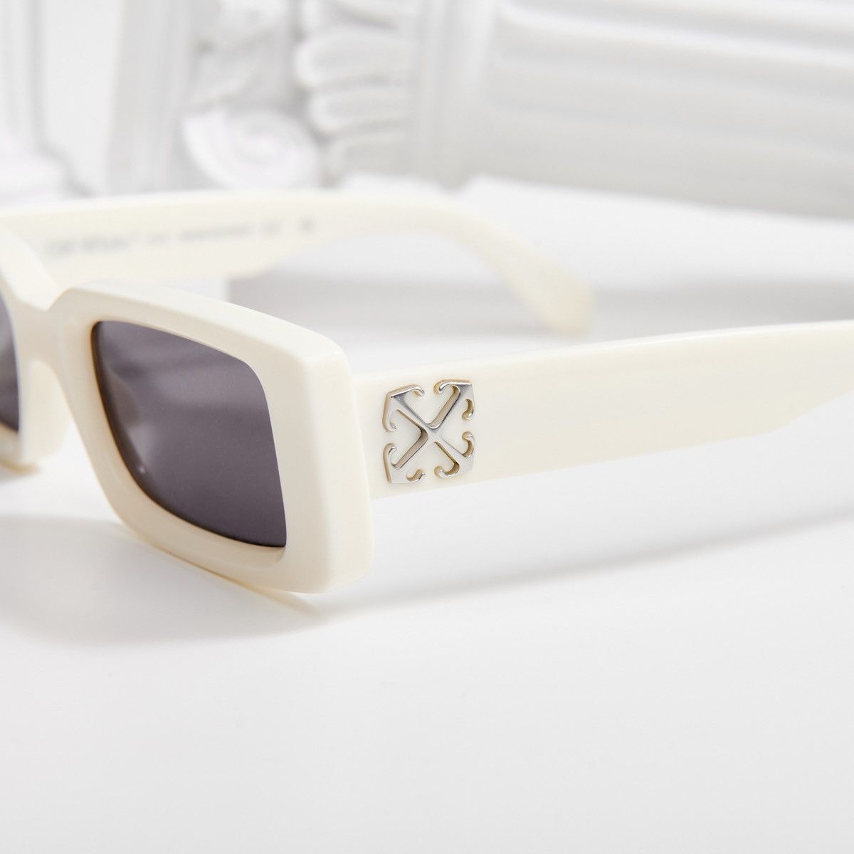 Off-White OFF WHITE ARTHUR WHITE SUNGLASSES Size ONE SIZE - 3 Thumbnail
