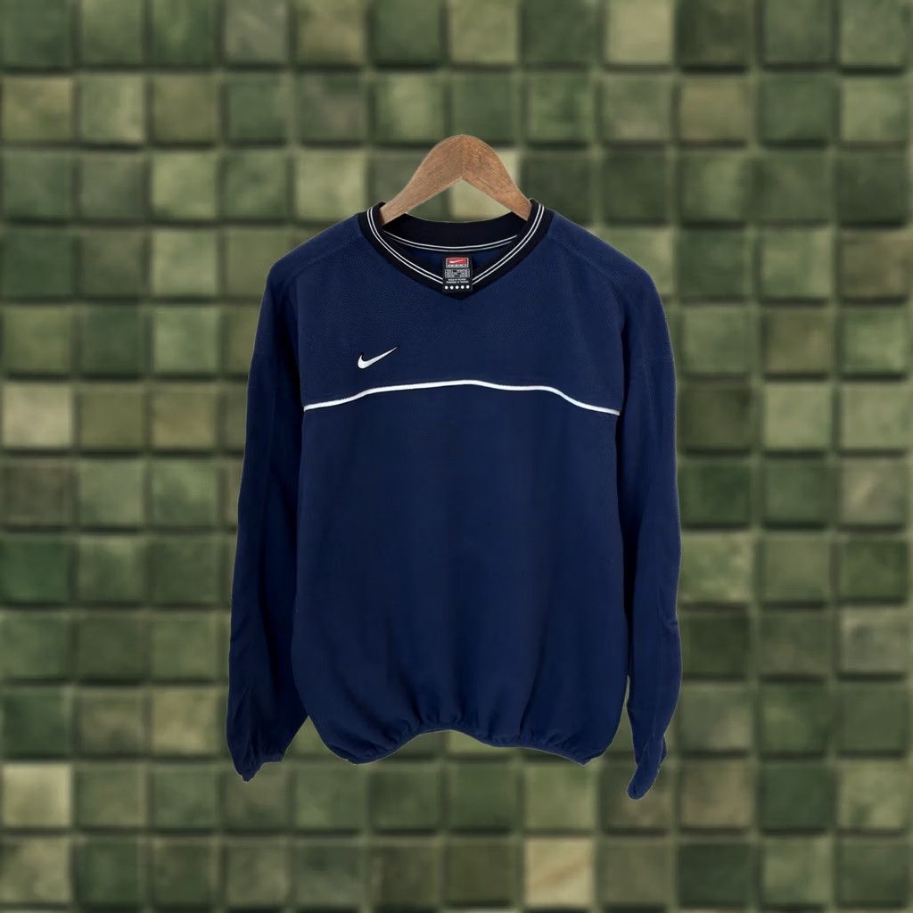 Nike Vintage Nike Sweatshirt Boxy Fit Fleece Blue L Men Sleeved Pullover 80s 90s Casual Sports USA City Hype Logo Sweatshirt Size US L / EU 52-54 / 3 - 1 Thumbnail