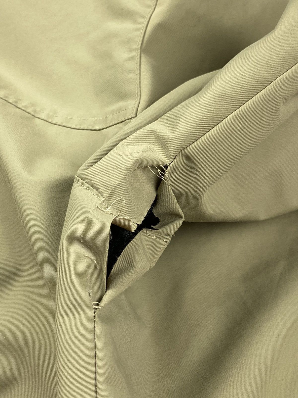 Carhartt × Vintage Vintage Carhartt jacket mens M beige Y2K Nylon Size US M / EU 48-50 / 2 - 6 Thumbnail
