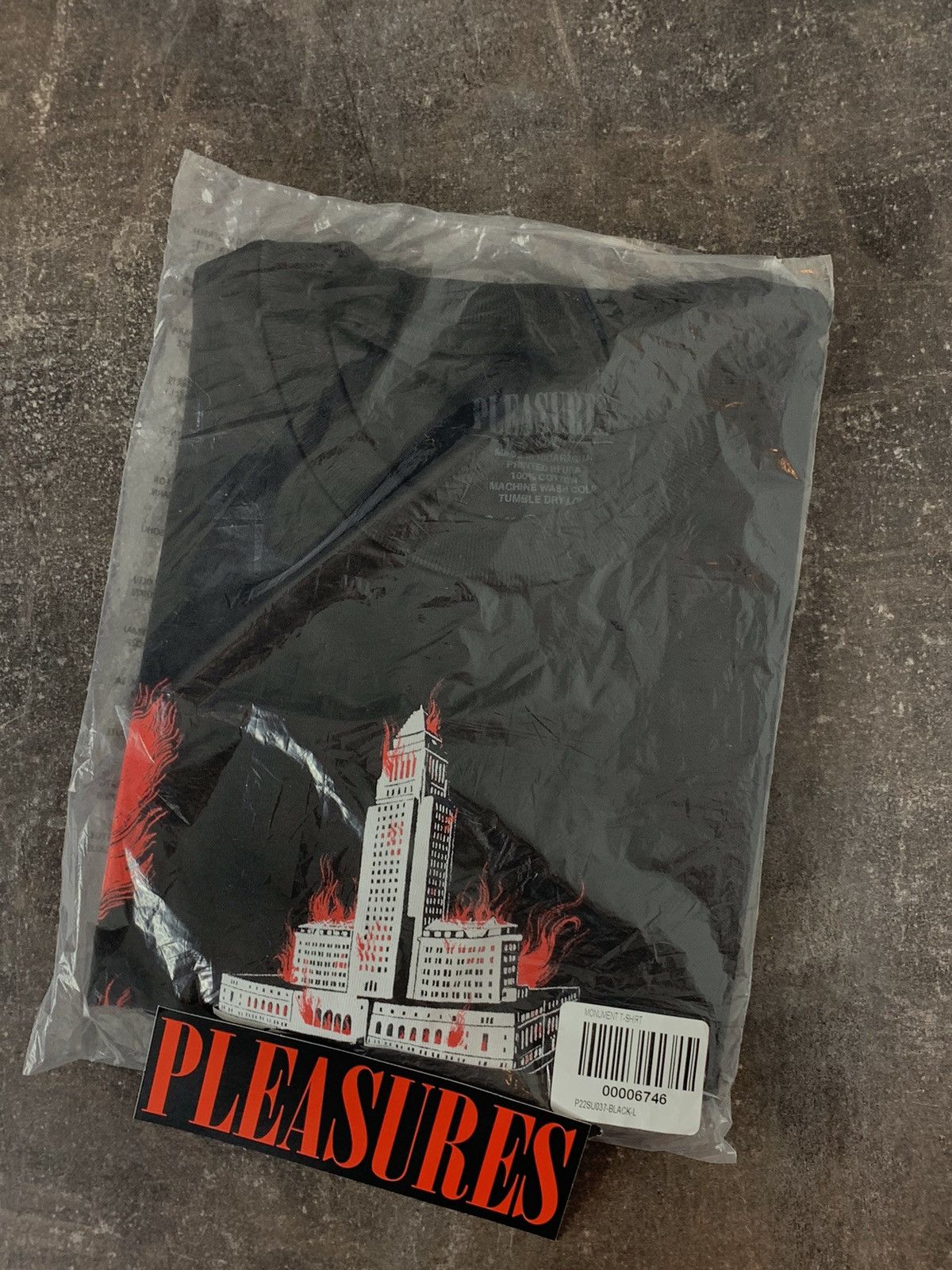 Pleasures Pleasures Monument Tee Size US L / EU 52-54 / 3 - 2 Thumbnail