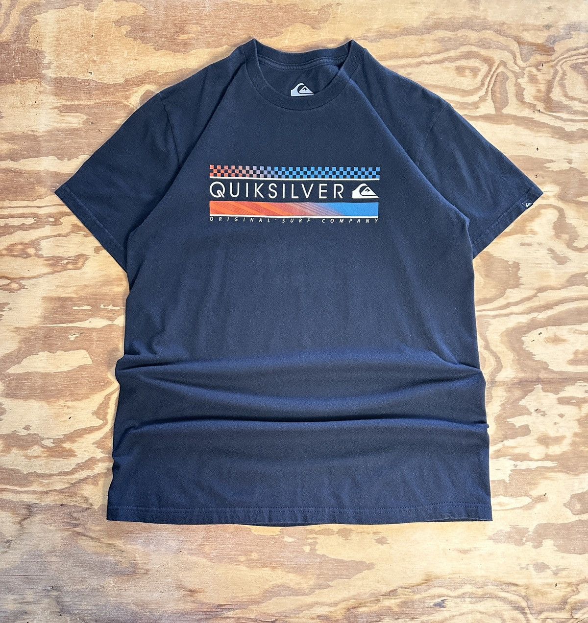 Gildan Quiksilver black surf tee Size L Size US L / EU 52-54 / 3 - 1 Thumbnail