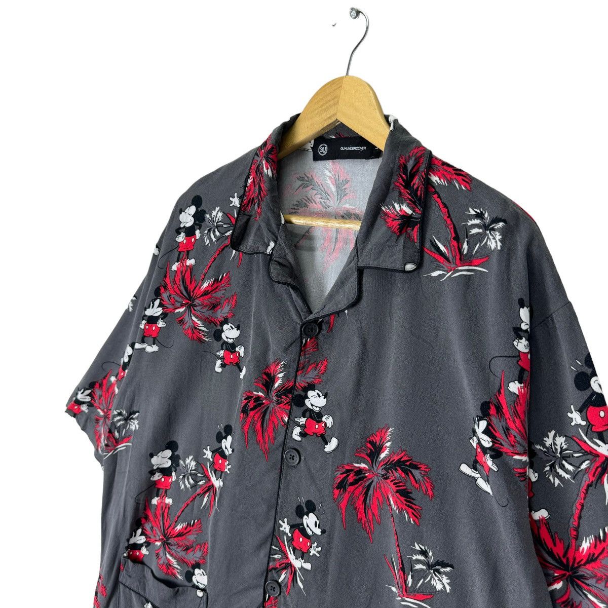 GU × Undercover ❄️UNDERCOVER X GU MICKEY HAWAII ALOHA BUTTON UP SHIRTS Size US L / EU 52-54 / 3 - 4 Thumbnail