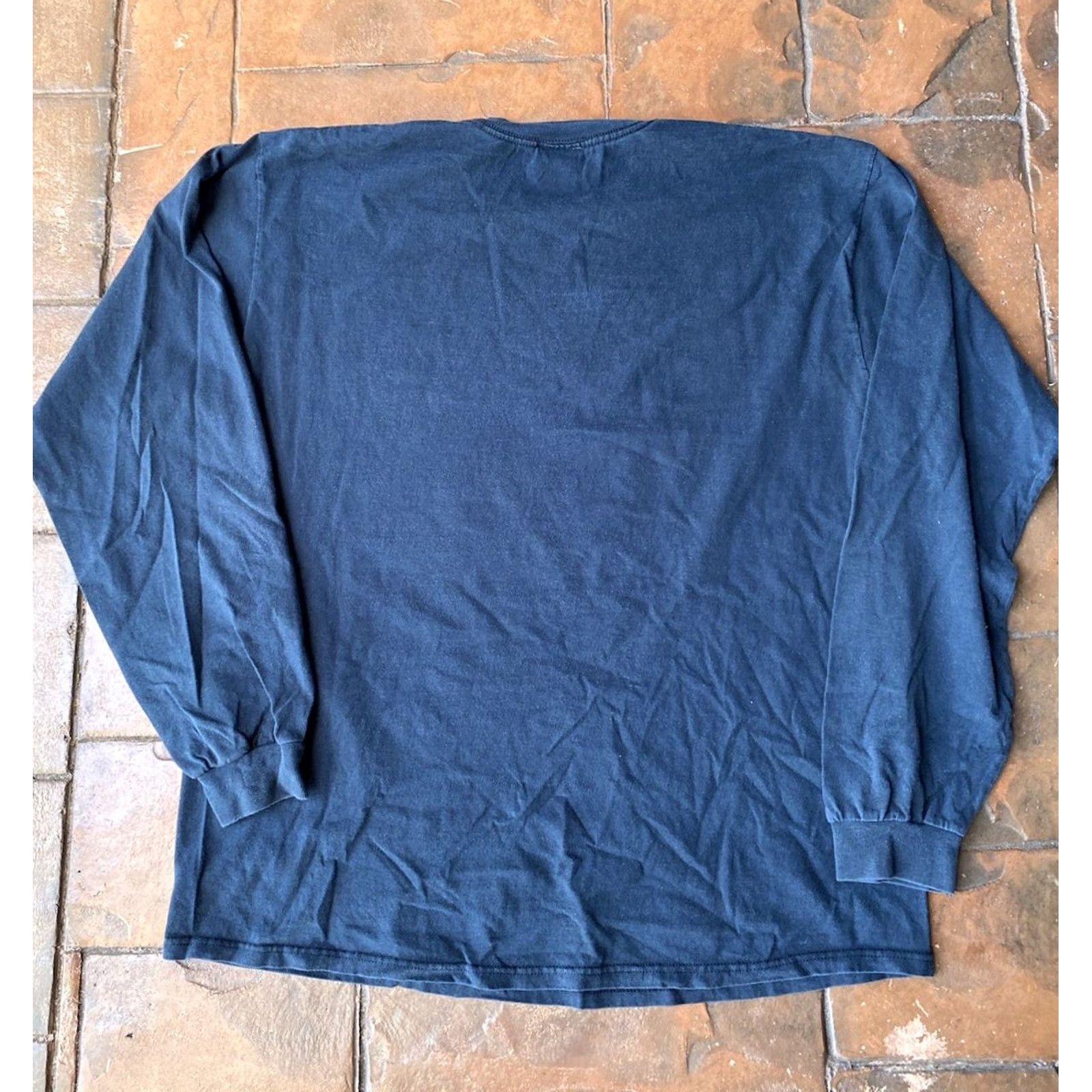Vintage VINTAGE Cirque du Soleil Mystere Las Vegas Long Sleeve Shirt XL Men Black Graphic Print Size US XL / EU 56 / 4 - 4 Thumbnail
