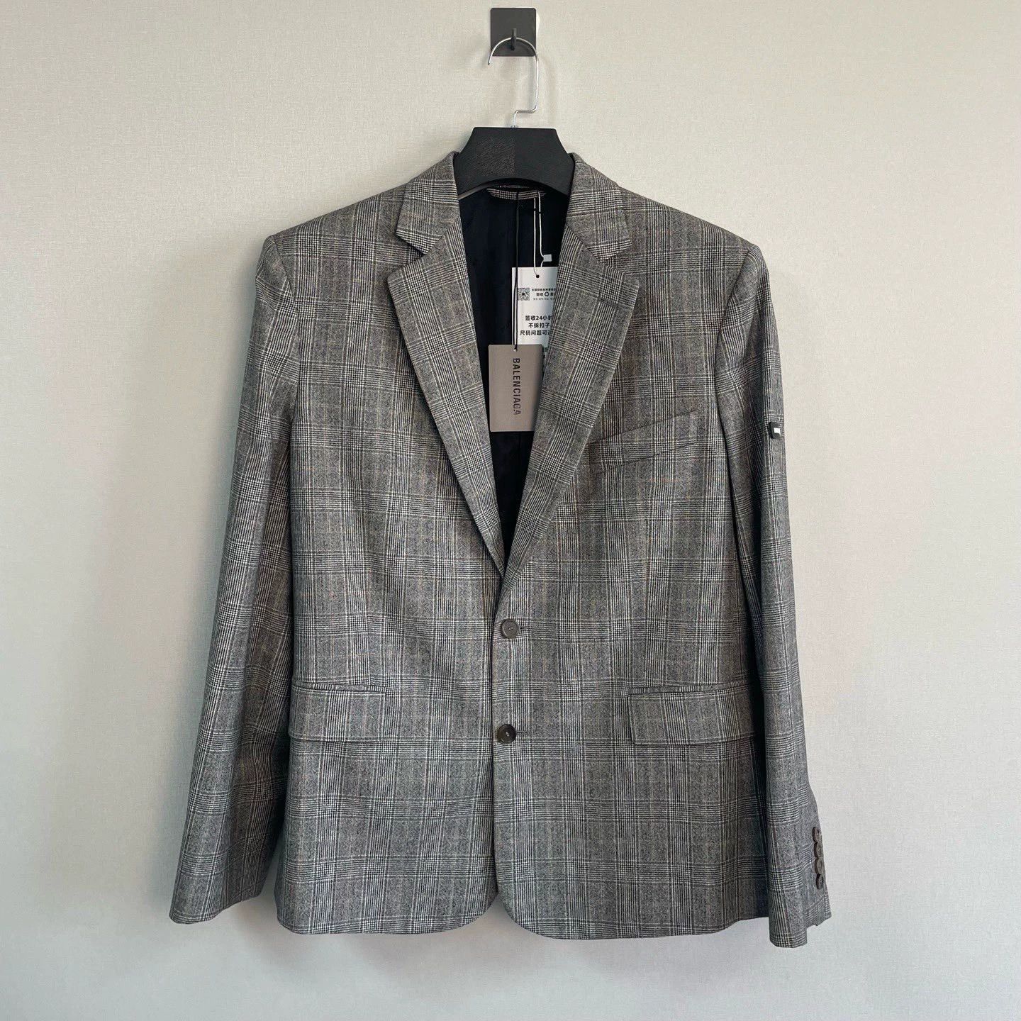 Balenciaga balenciaga plaid pattern suit jacket new Size US S / EU 44-46 / 1 - 1 Thumbnail