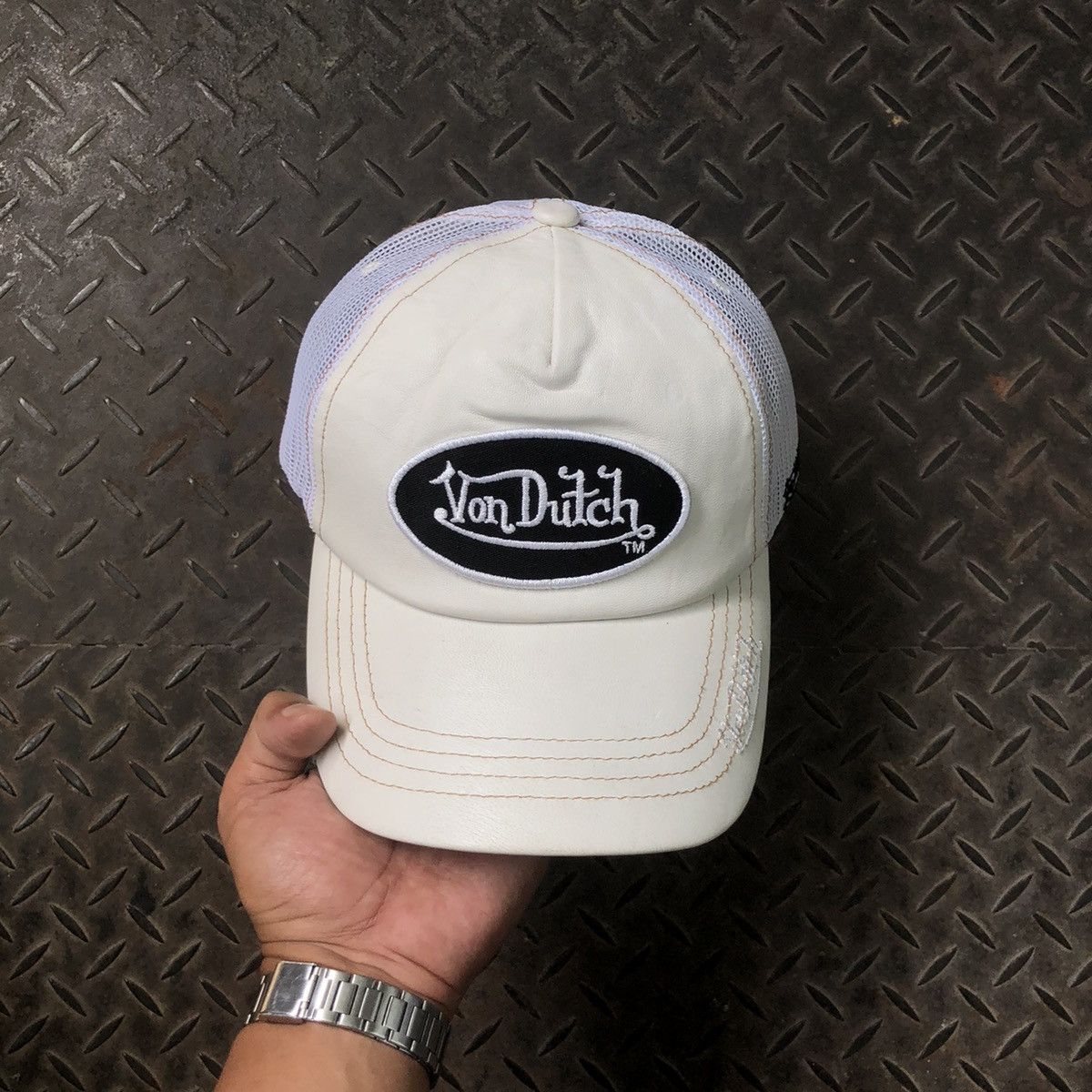 Von Dutch 🔥RARE🔥 Von Dutch Leather White Special Edition Trucker Hat Size ONE SIZE - 1 Thumbnail