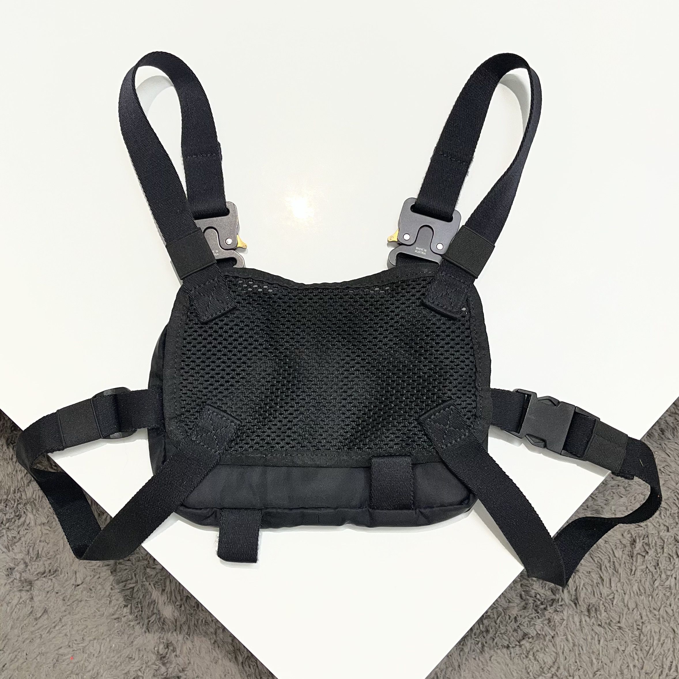 1017 ALYX 9SM 1017 ALYX 9SM Mini Chest Rig Black Size ONE SIZE - 2 Thumbnail