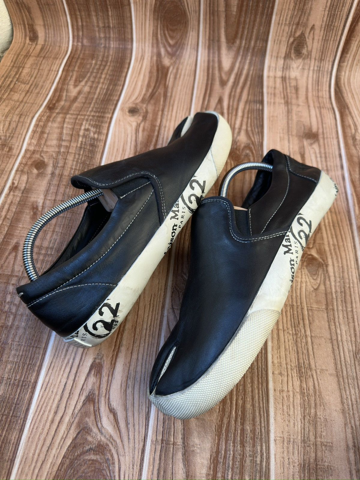 Maison Margiela Maison Margiela Leather Tabi Vans Low top Sneaks Size US 10 / EU 43 - 12 Thumbnail