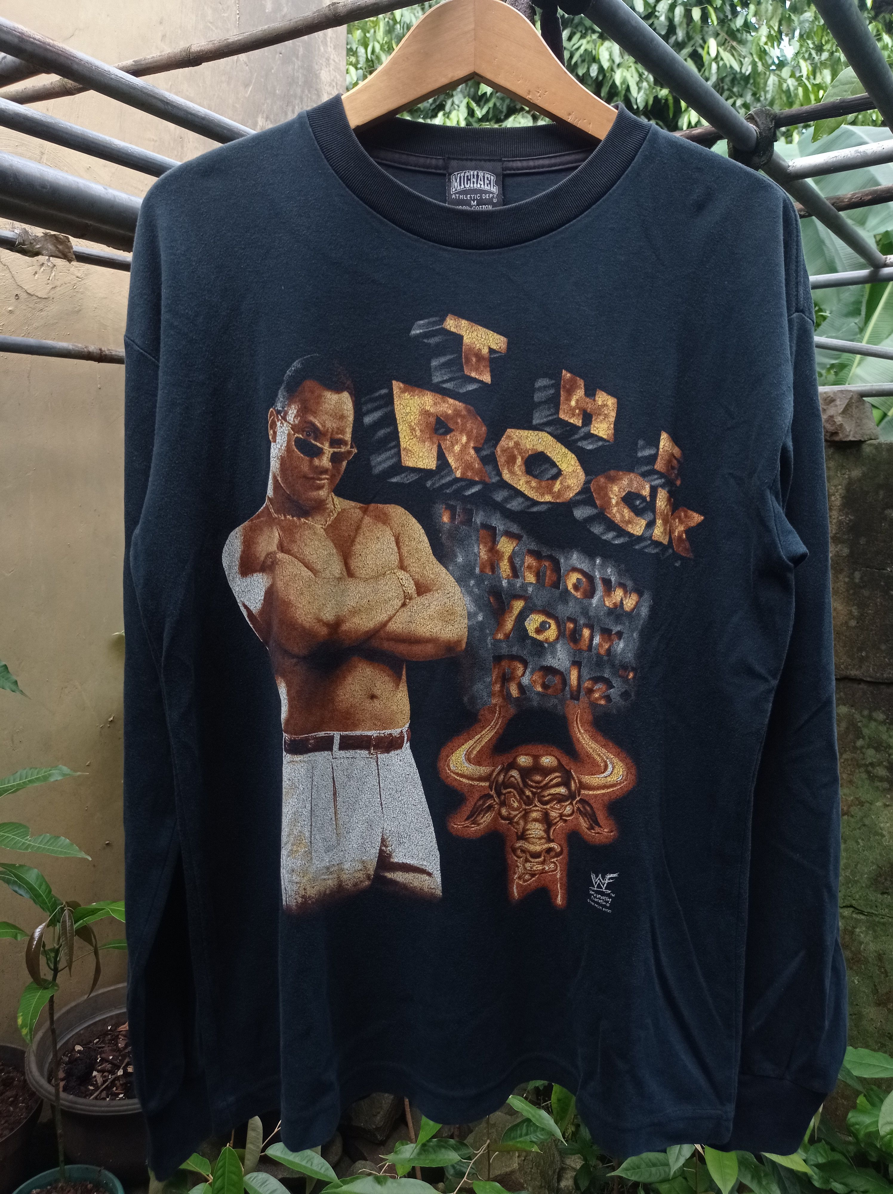 WWE Vintage wwe t-shirt longsleeve the rock Size US M / EU 48-50 / 2 - 1 Thumbnail