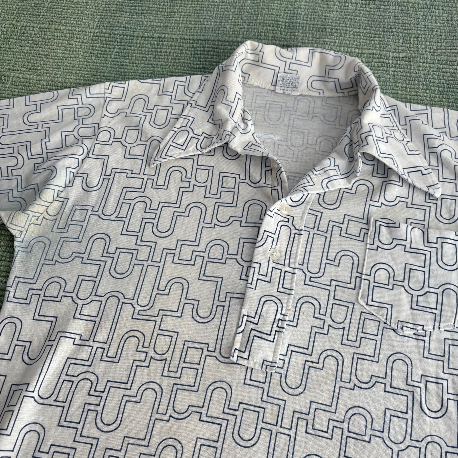 Vintage True vintage 70s pullover short sleeve collared shirt aop Size US L / EU 52-54 / 3 - 7 Thumbnail