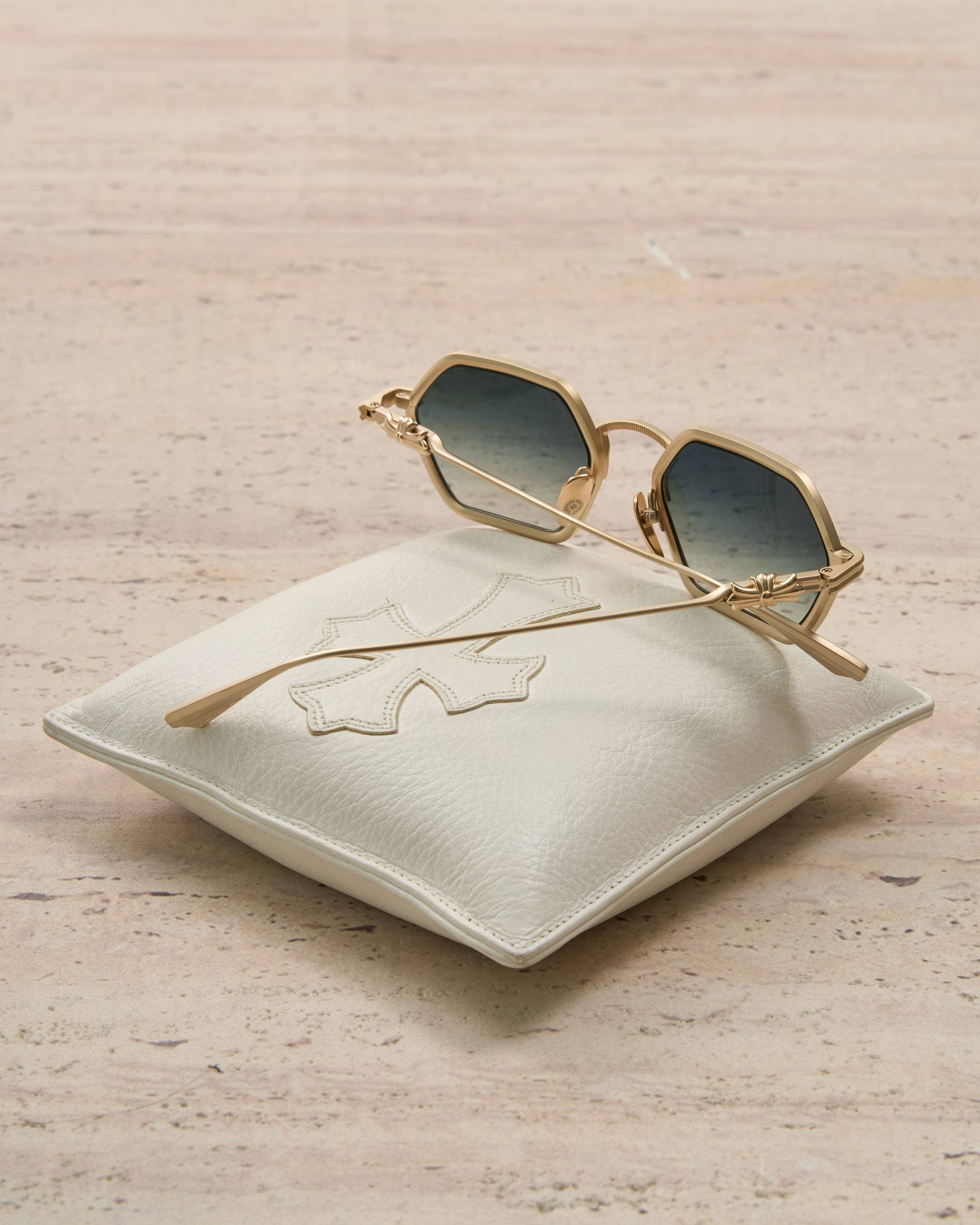 Chrome Hearts CHROME HEARTS DATASS MATTE GOLD PLATED Size ONE SIZE - 7 Thumbnail