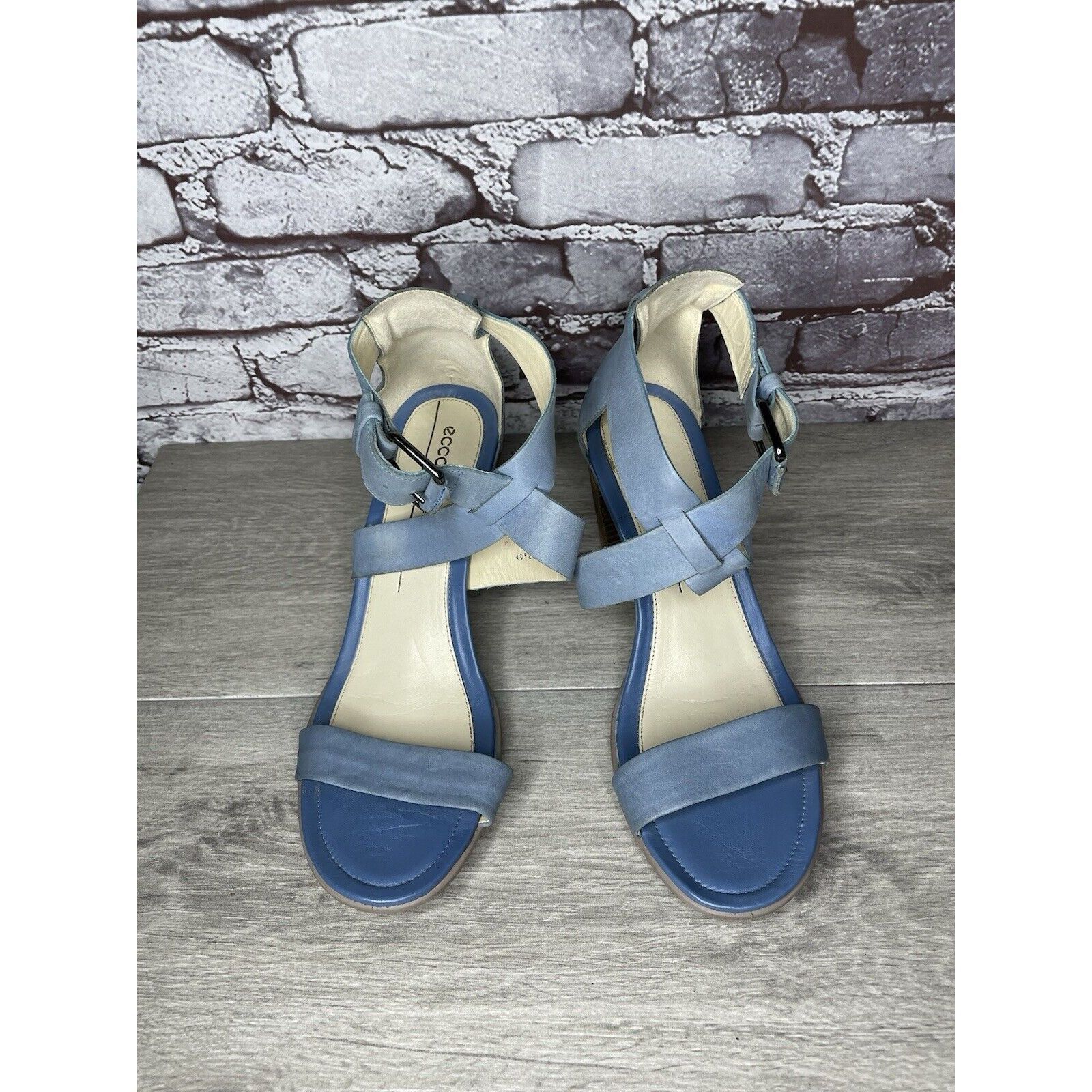 Ecco ECCO DANISH DESIGN Blue Leather Ankle Strappy Stacked Heel S Size US 9.5 / IT 39.5 - 4 Thumbnail