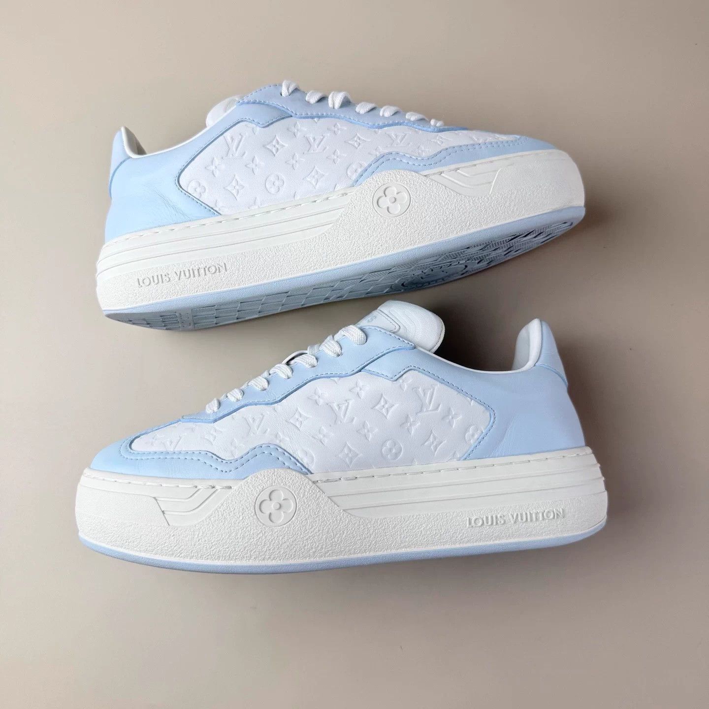 Louis Vuitton LV Cloud Sneaker White Blue 37 EU 95 New Size US 6 / IT 36 - 5 Thumbnail