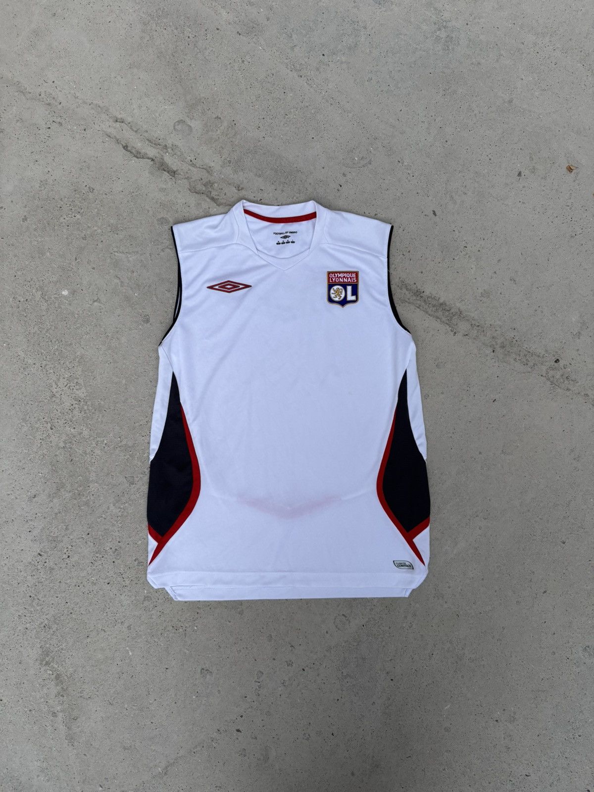 Umbro RARE UMBRO OLIMPIQUE LYONNAIS JERSEY BIG LOGO Size US M / EU 48-50 / 2 - 1 Thumbnail
