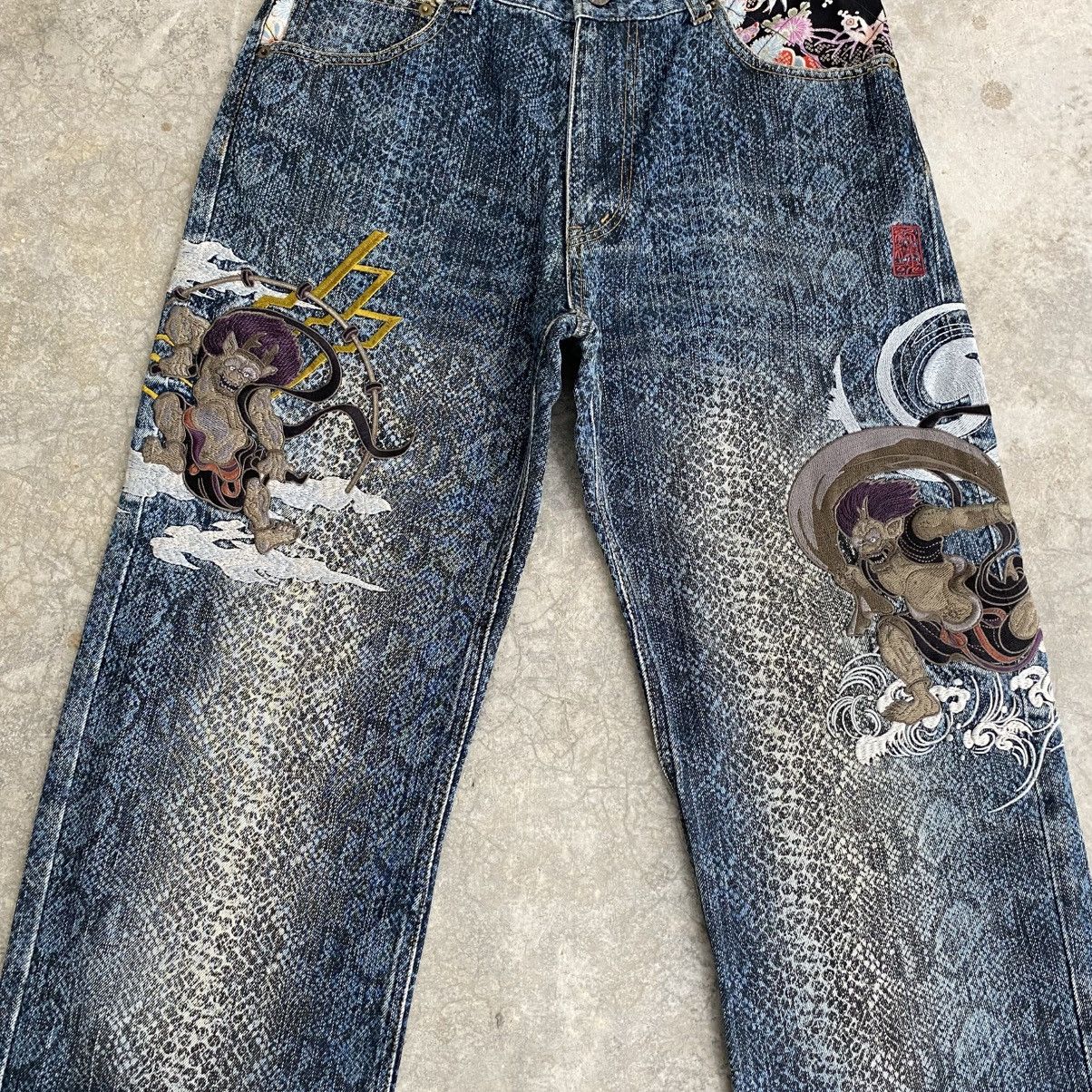 Karakuri Tamashii 00’s Karakuri Tamashii Fūjin Wind God Embroidered Jeans Size US 30 / EU 46 - 4 Thumbnail