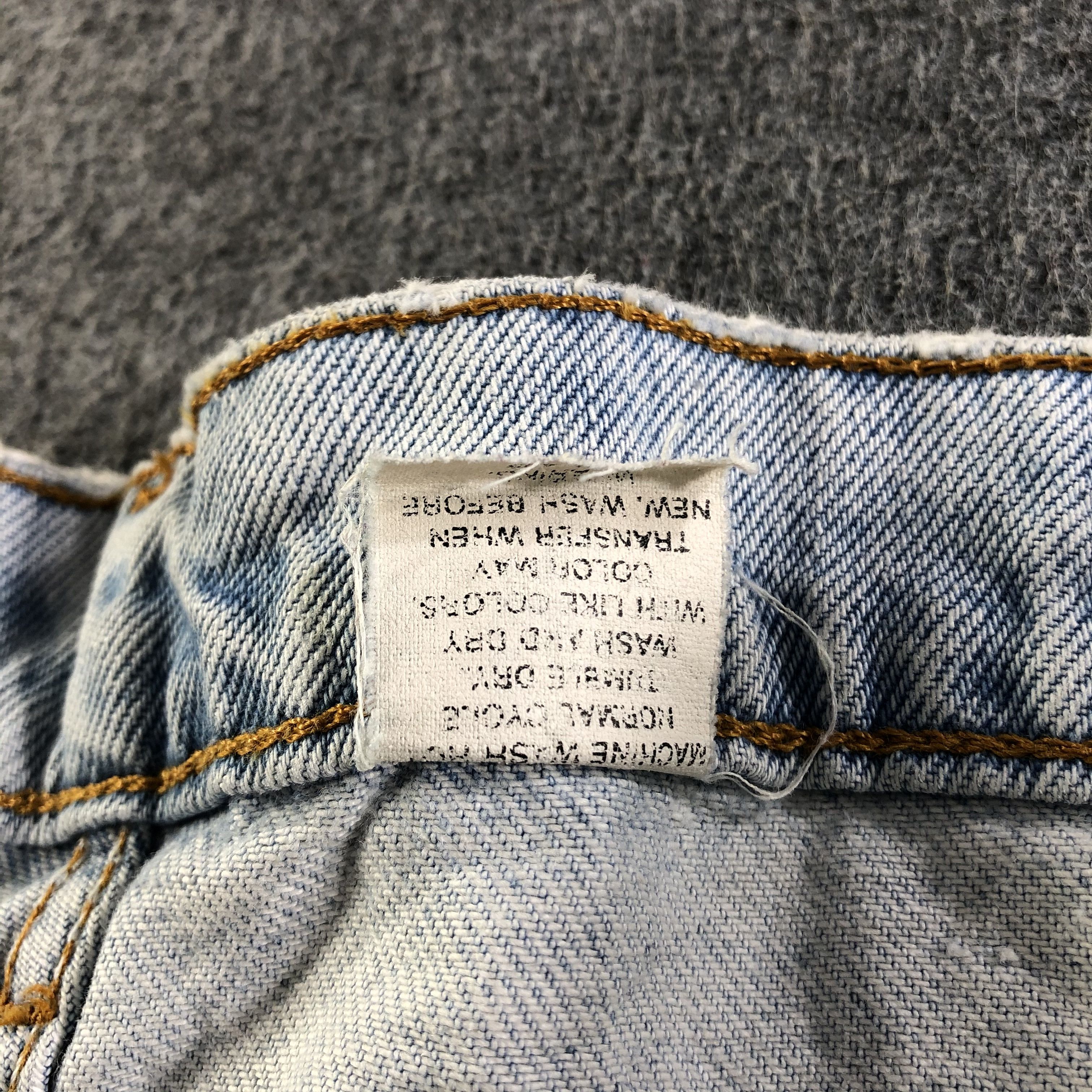 Levi's Vintage Light Wash Levis 550 Jeans-J4514 Size US 31 - 12 Thumbnail