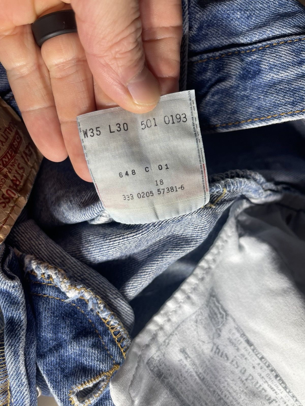 Levi's Vintage Clothing Vintage Levis 501XX Mens Jeans 35x30 Blue Y2K Button Fly Size US 35 - 10 Thumbnail