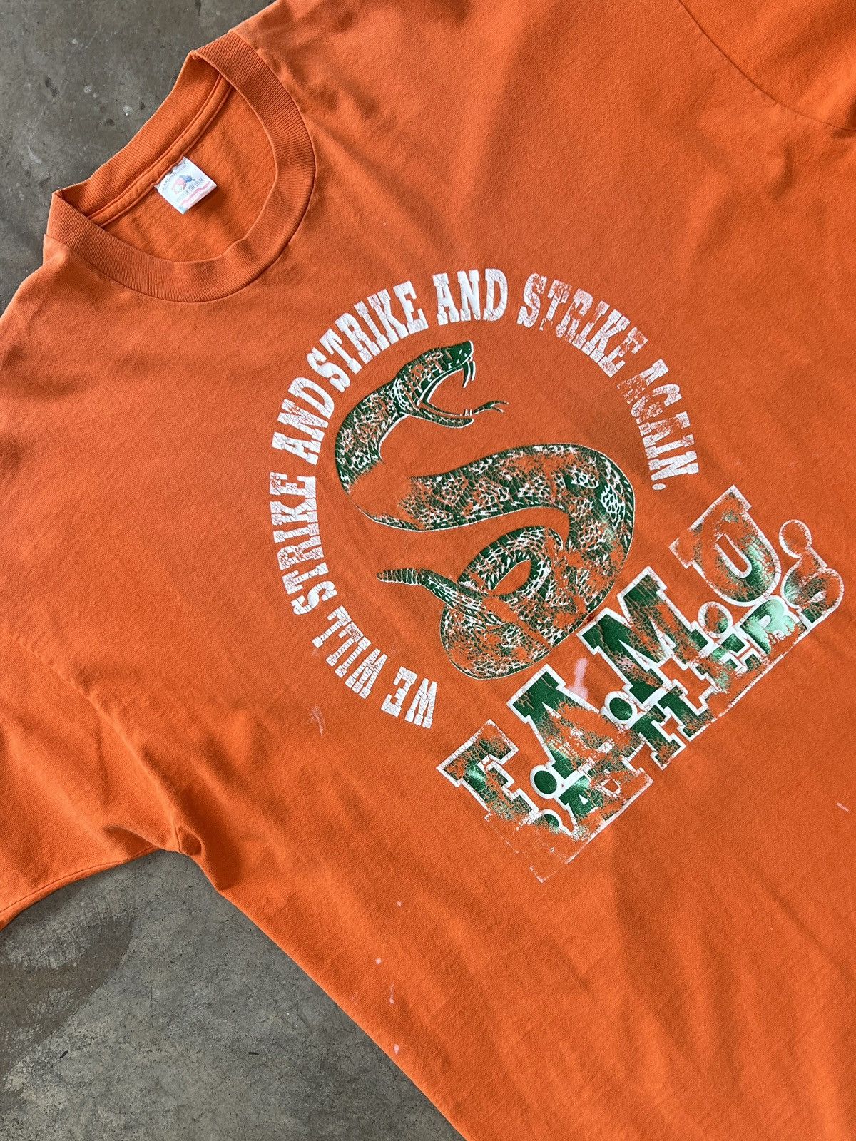 NCAA × Vintage Vintage FAMU Rattlers Snake Strike Single Stitch Tee 3XL Size US XXL / EU 58 / 5 - 1 Thumbnail