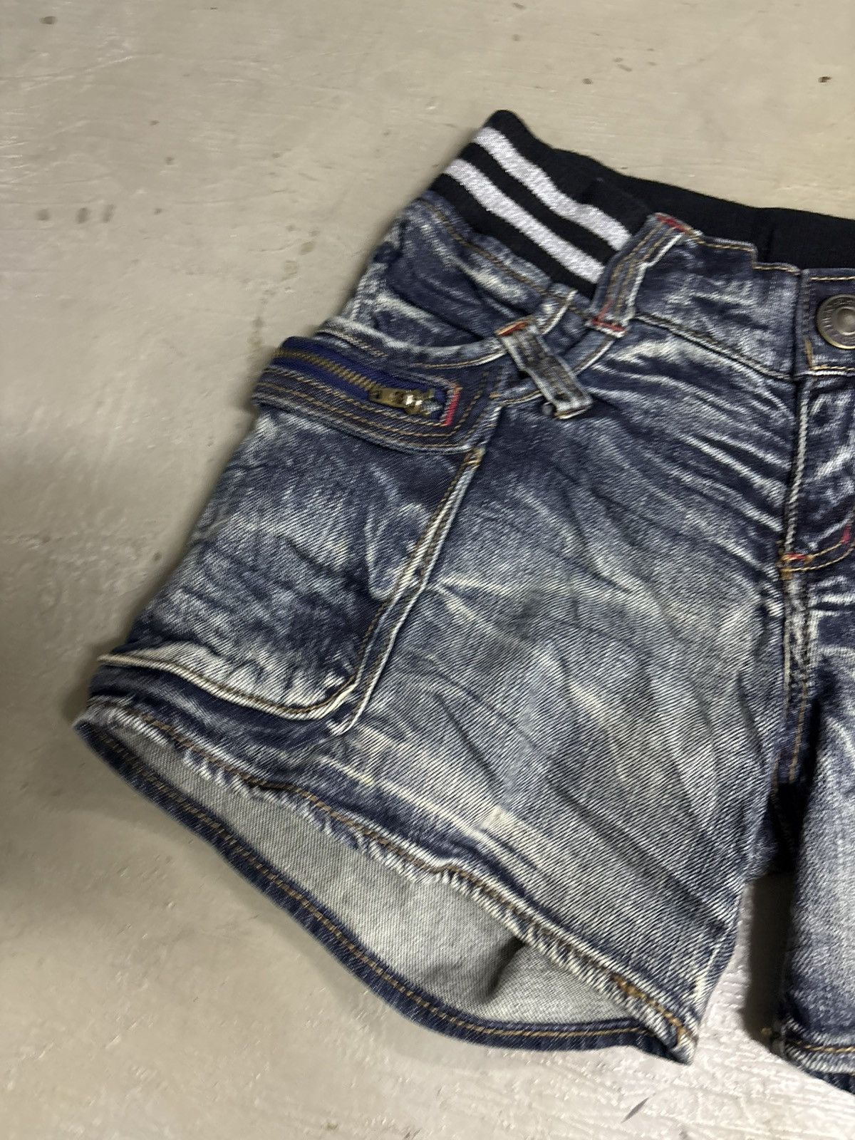 If Six Was Nine RNA H Naoto Acid Wash Japanese brand Denim shorts Size 30" / US 8 / IT 44 - 8 Thumbnail