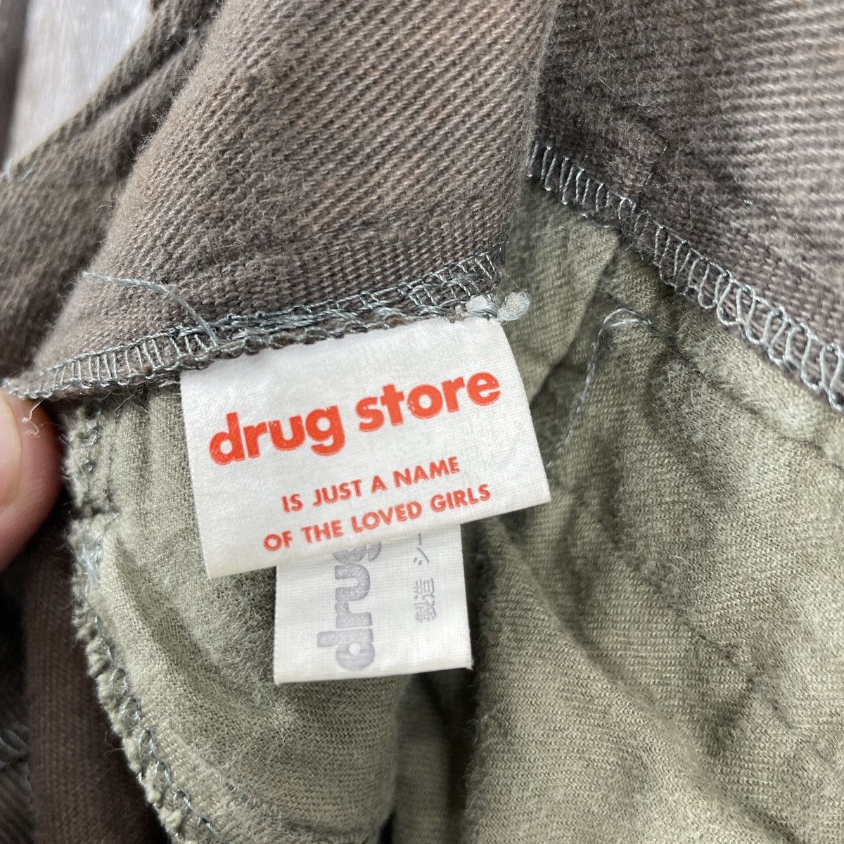 Japanese Brand × Vintage Vintage Drug Store Faded Cargo Baggy Pants Size US 31 - 10 Thumbnail