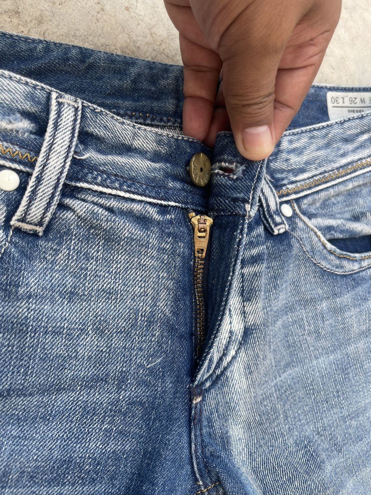 Diesel Vintage Diesel Lowky Distressed Denim s6 Size US 26 / EU 42 - 9 Thumbnail