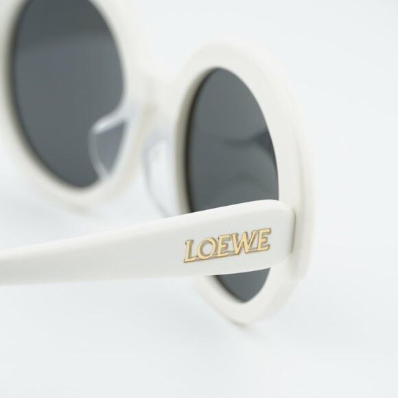 Loewe Loewe LW40135F 25A Sunglasses White Round Frame, Grey Lenses Size ONE SIZE - 6 Thumbnail