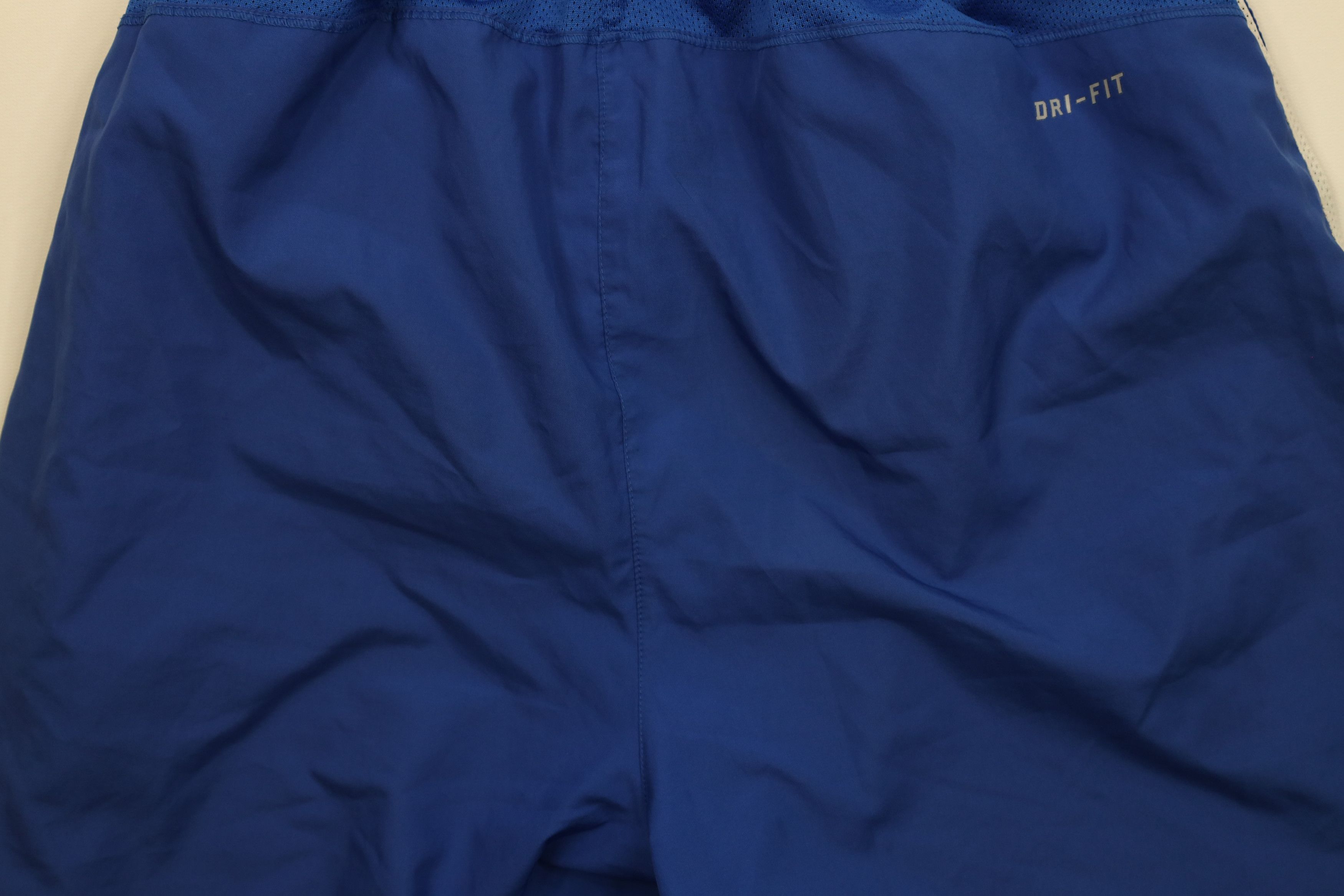 Nike Vintage Y2K Nike Mini Swoosh Running Jogging Soccer Shorts Size US 30 / EU 46 - 9 Thumbnail