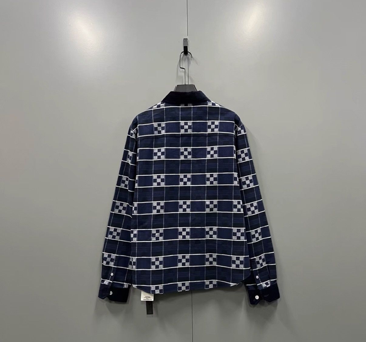 Louis Vuitton Louis Vuitton SKI Collection Damier Long Sleeve Shirt J41 Size US M / EU 48-50 / 2 - 2 Thumbnail