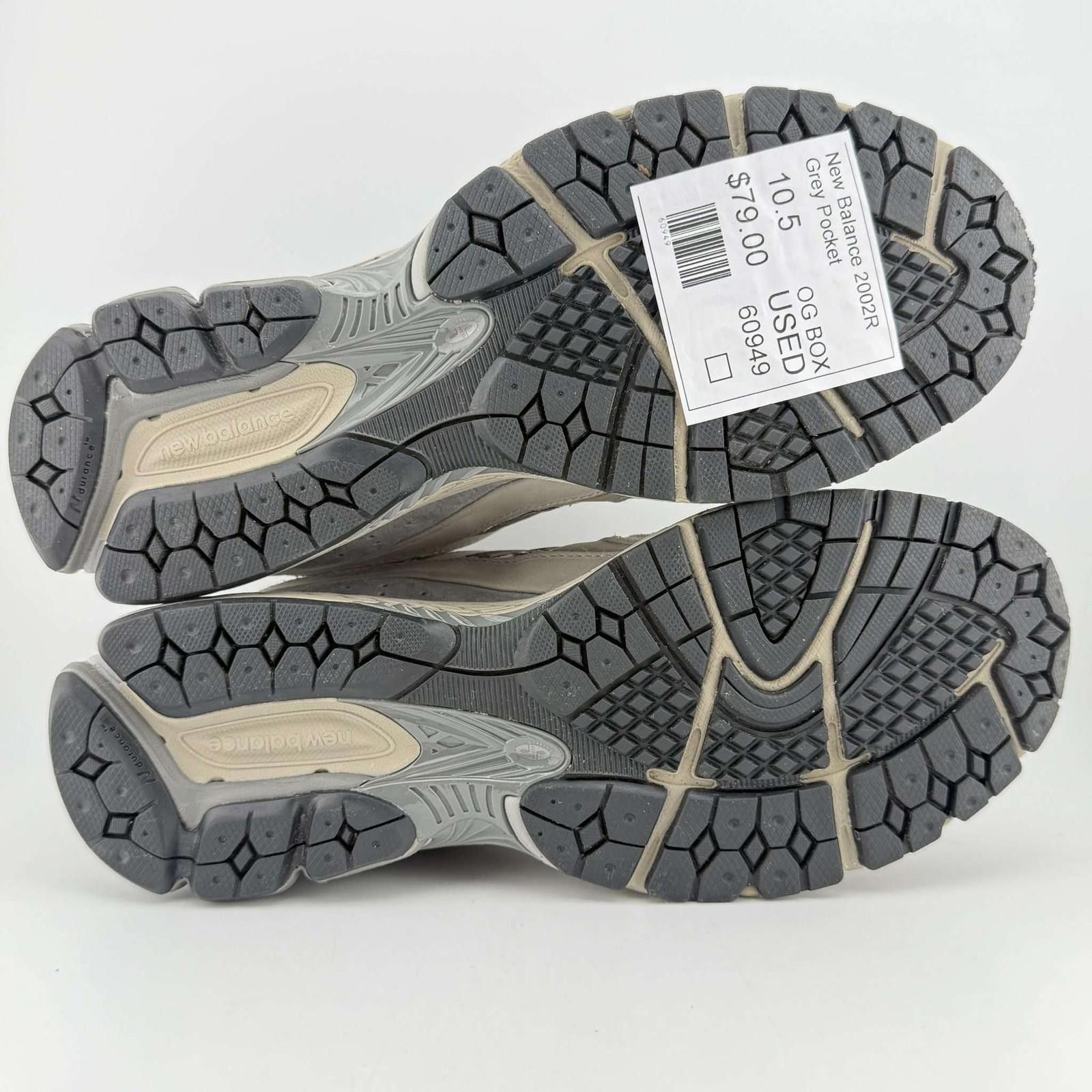 New Balance New Balance 2002R Grey Pocket 10.5 Used OG Box Size US 10.5 / EU 43-44 - 6 Thumbnail