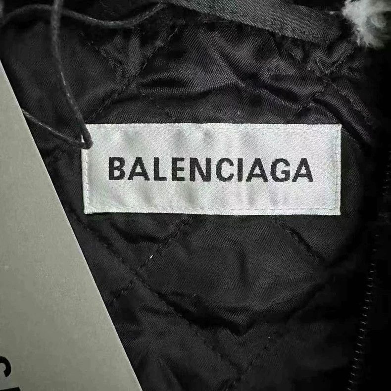Balenciaga Balenciaga size 34 Teddy's black barrage is full of coats. Size L / US 10 / IT 46 - 3 Thumbnail