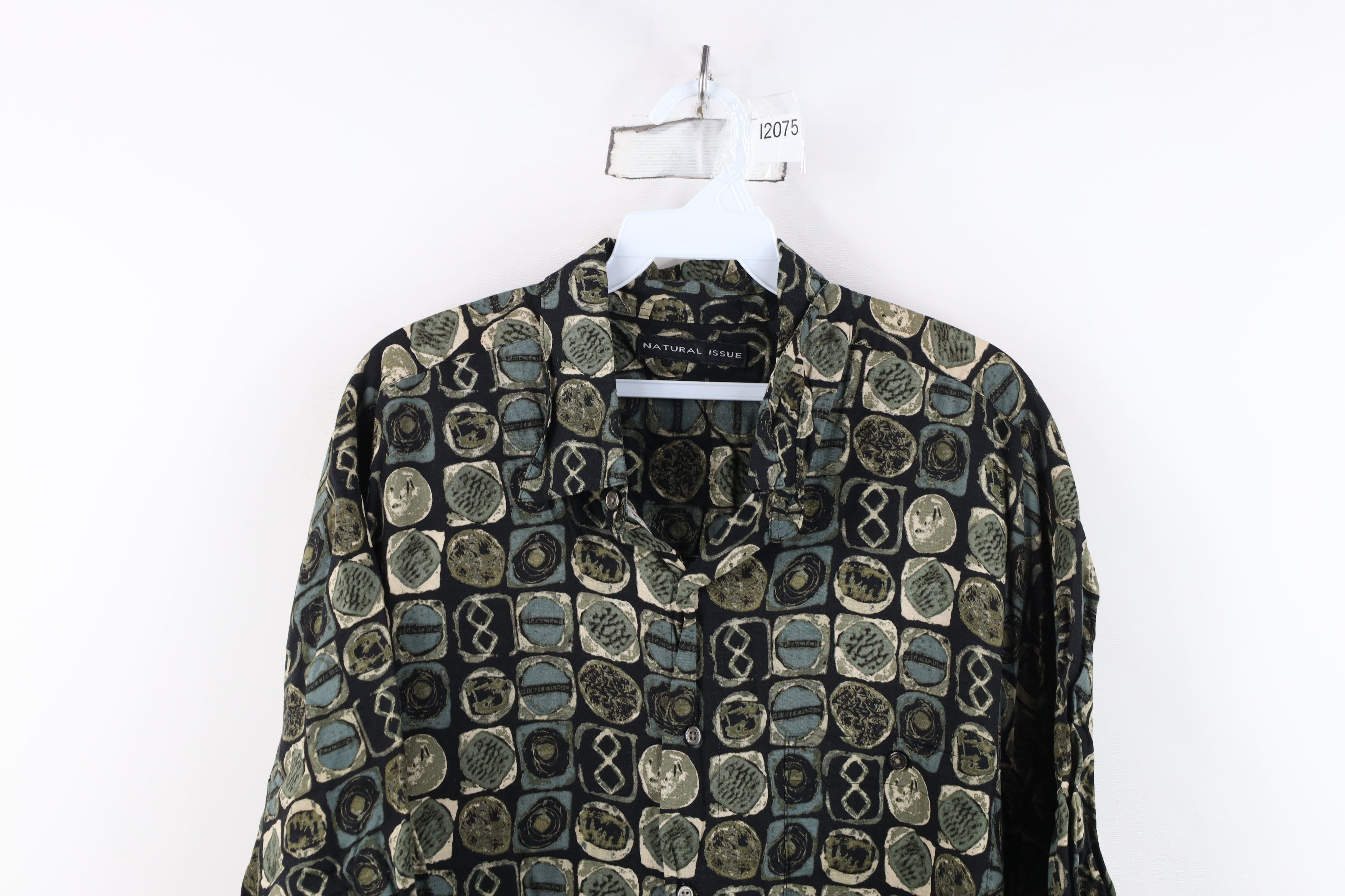 Vintage Vintage 90s Streetwear Geometric Collared Button Shirt Size US XL / EU 56 / 4 - 2 Thumbnail
