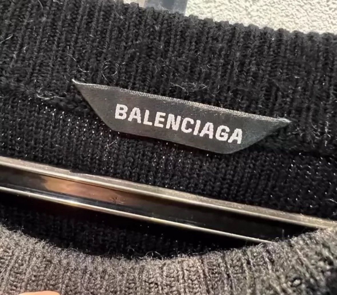 Balenciaga Balenciaga 7-language sweater2412-Nextarrow Size US S / EU 44-46 / 1 - 3 Thumbnail