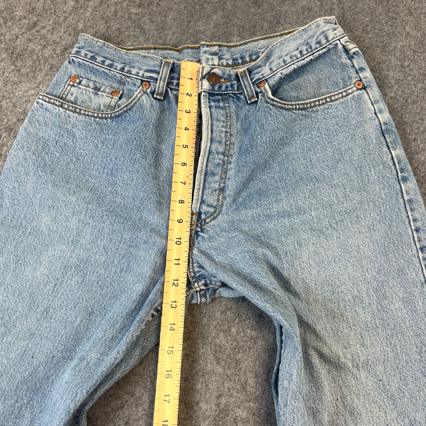 Levi's VINTAGE Levi's 618 Jeans Mens Regular Straight 31 Light Wash Blue 90s UK Made Jeans Size US 31 - 6 Thumbnail