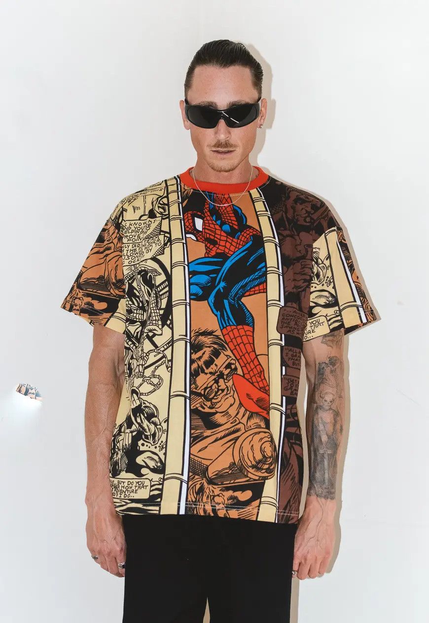 Band Tees × Designer × Vintage 90s collectible Marvel Comics Spiderman all-over Print Tee Size US XL / EU 56 / 4 - 1 Thumbnail