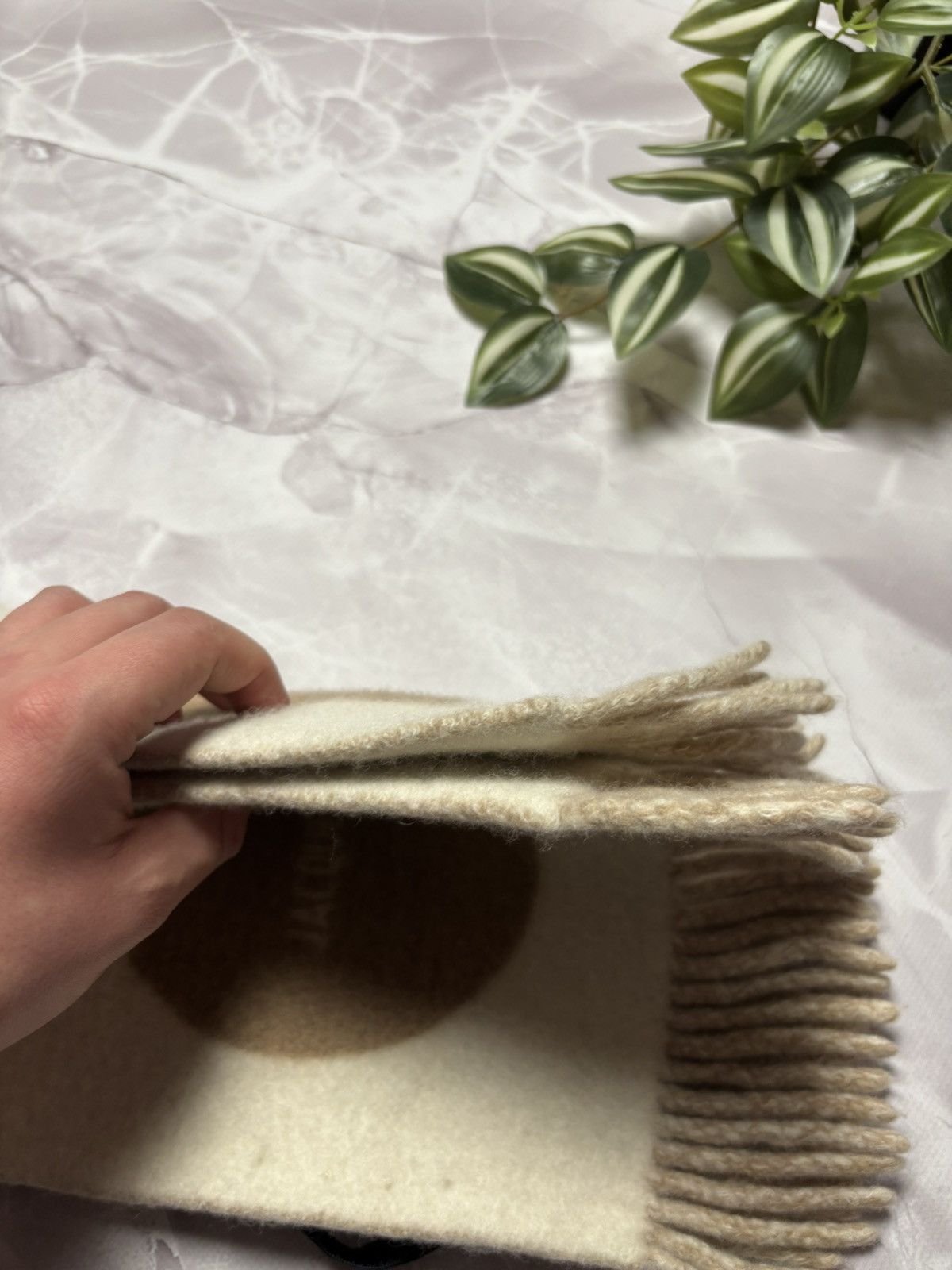 Jacquemus JACQUEMUS Rond Carre Scarf in Beige Size ONE SIZE - 5 Thumbnail