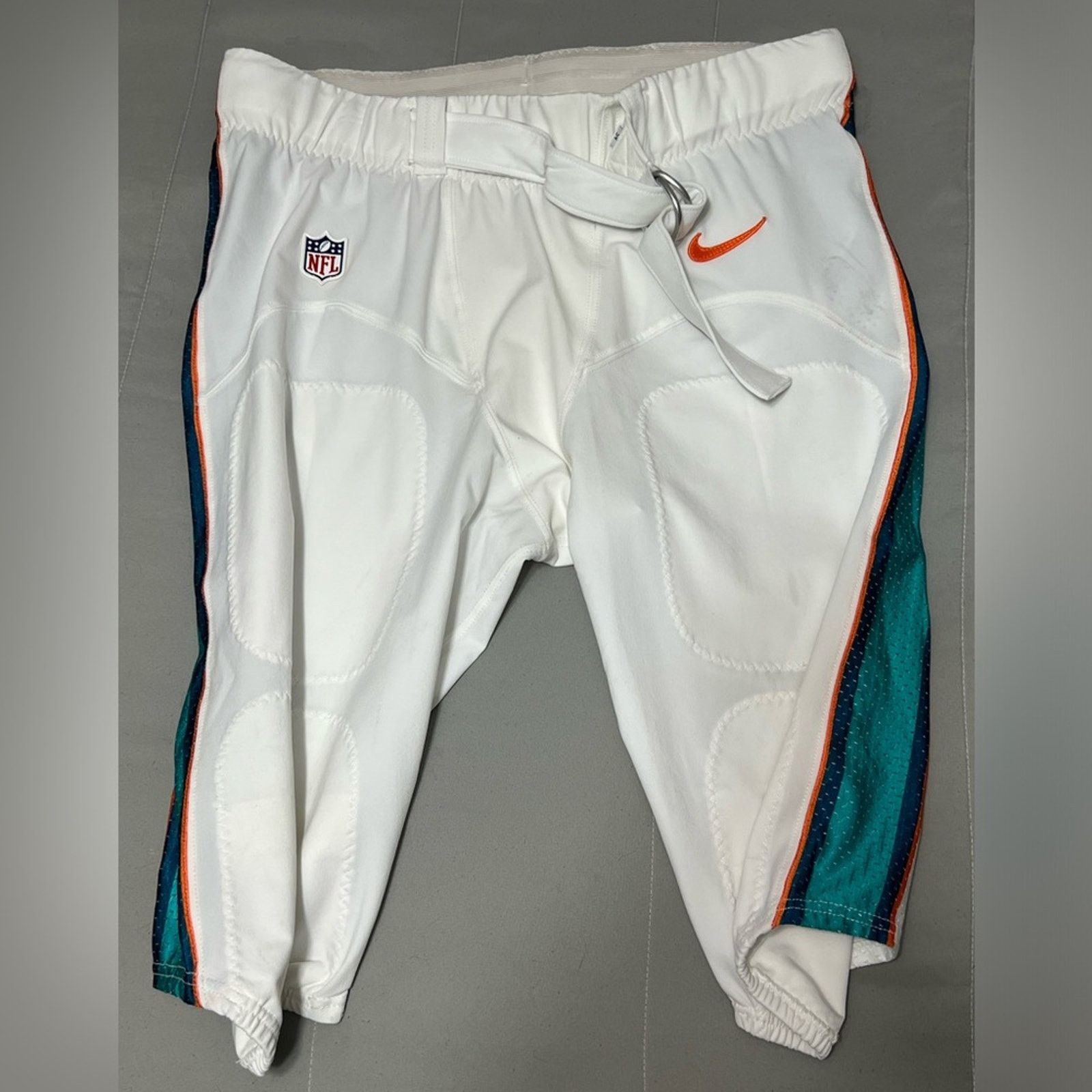 Nike MIAMI DOLPHINS TEAM ISSUED/GAME USED WHITE NIKE PANTS 2014 Size US 34 / EU 50 - 2 Thumbnail