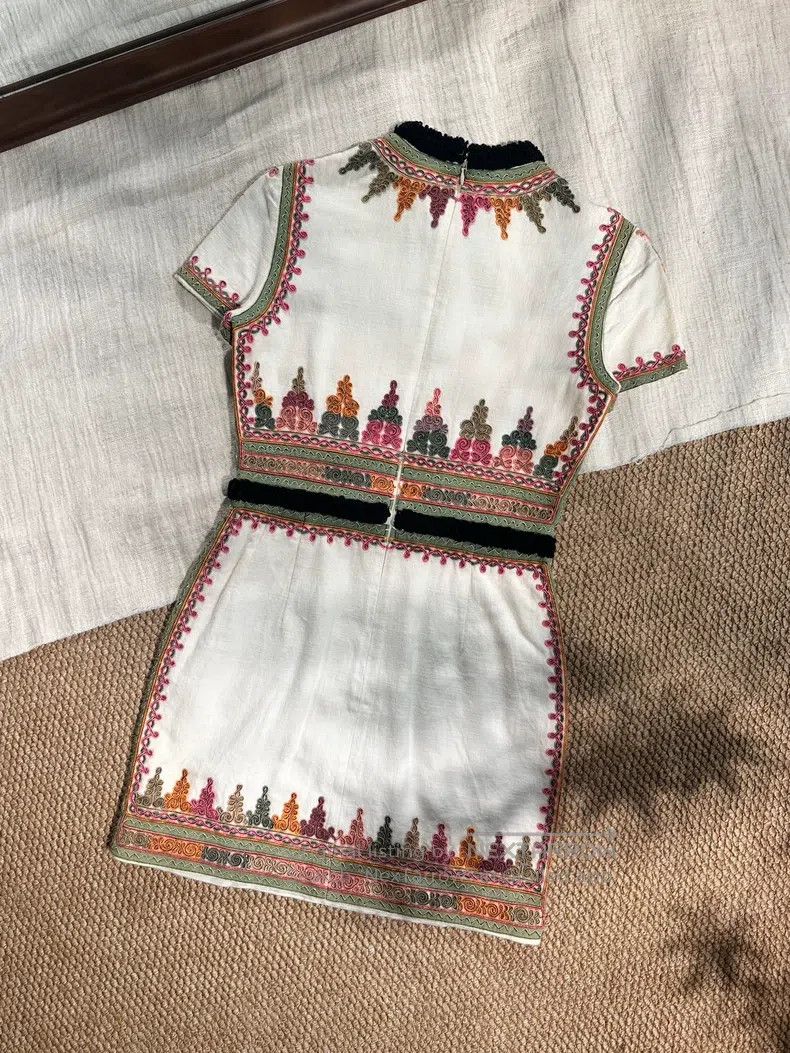 Valentino Valentino Hand-embroidered ethnic style dress Size L / US 10 / IT 46 - 5 Thumbnail