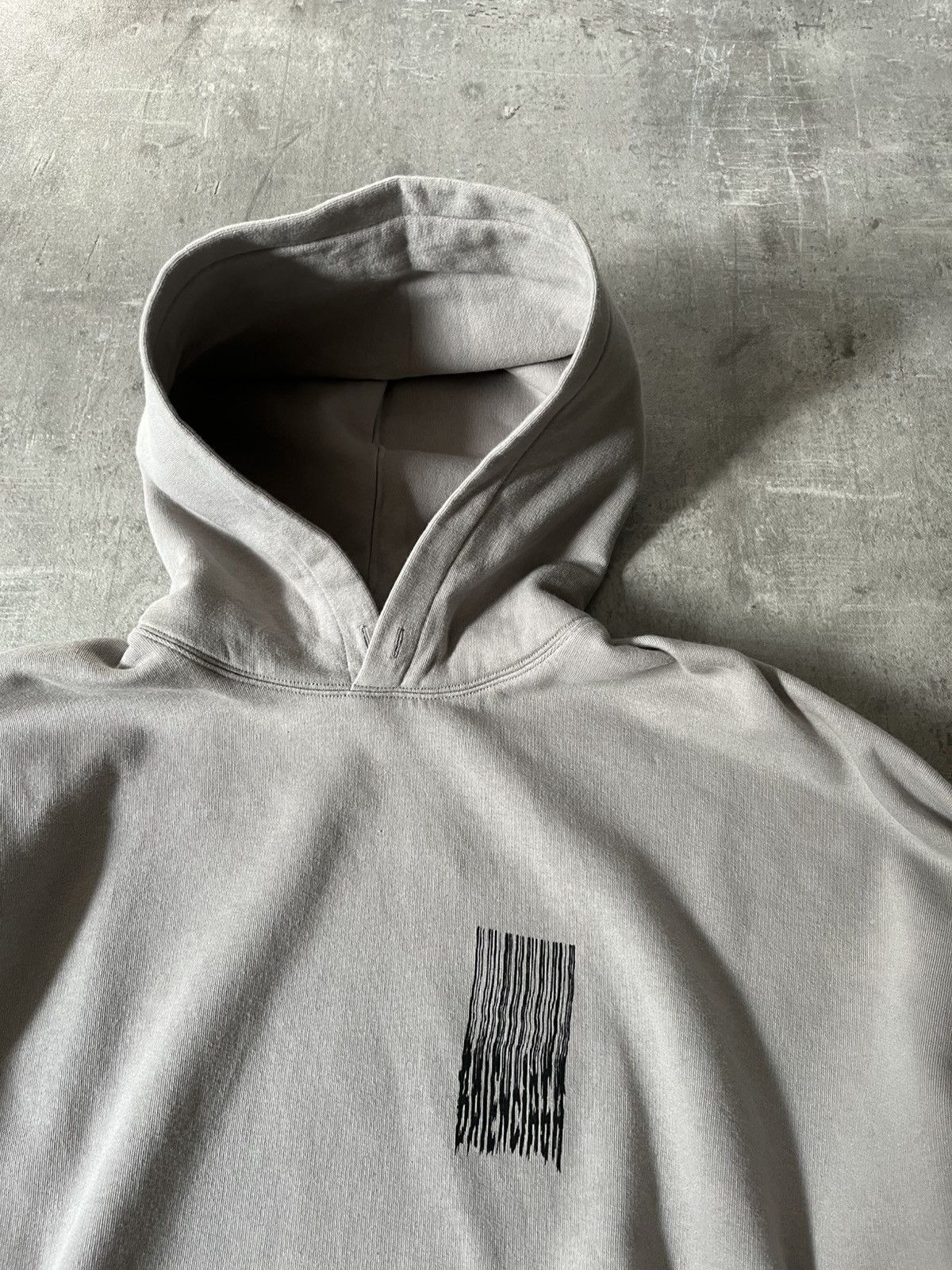 Balenciaga Balenciaga barcode print hoodie gray Size US S / EU 44-46 / 1 - 7 Thumbnail