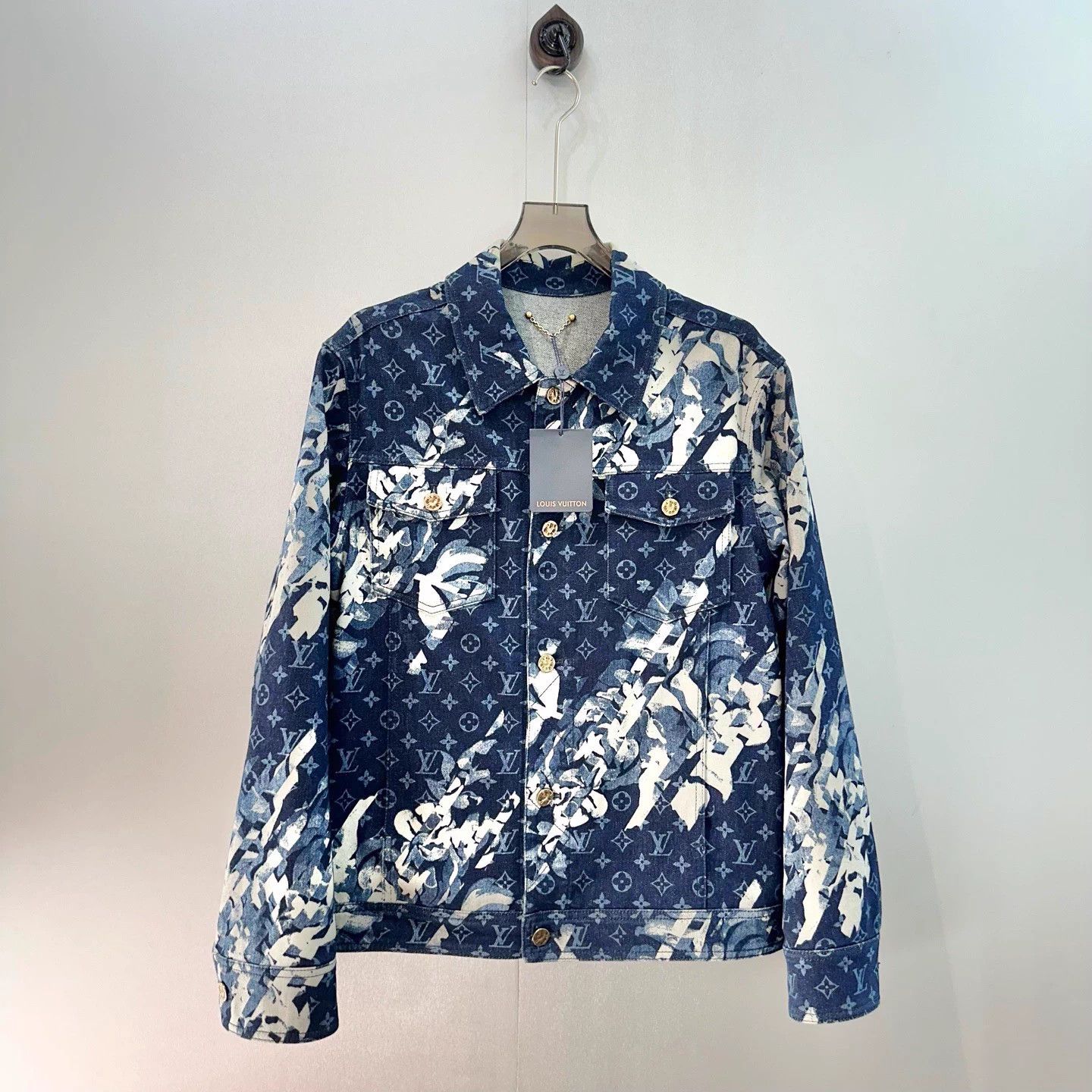 Louis Vuitton Louis Vuitton tie-dye all over print denim jacket Size US S / EU 44-46 / 1 - 2 Thumbnail
