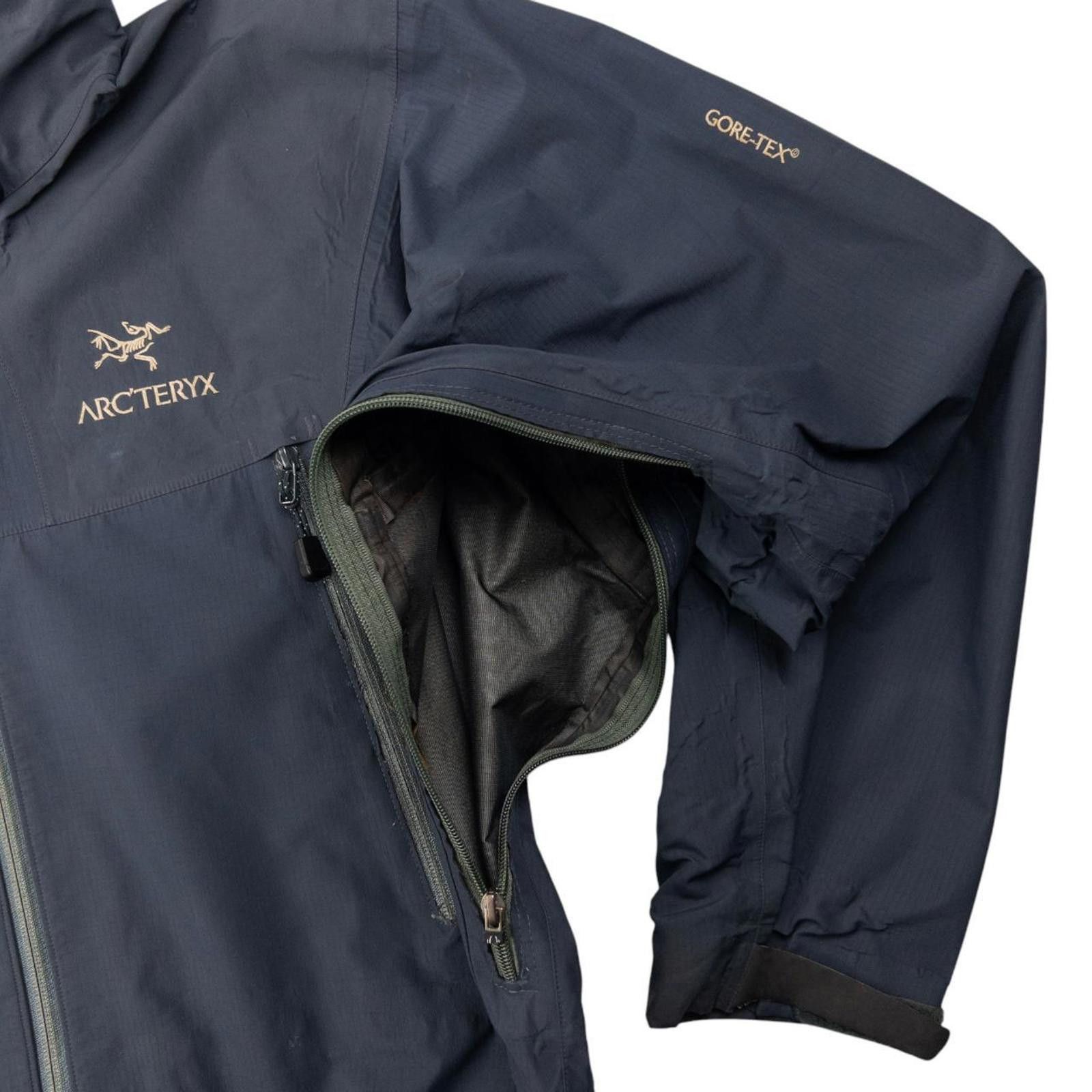 Arc'teryx Vintage Arcteryx Beta Goretex Jacket Size M Size US M / EU 48-50 / 2 - 5 Thumbnail