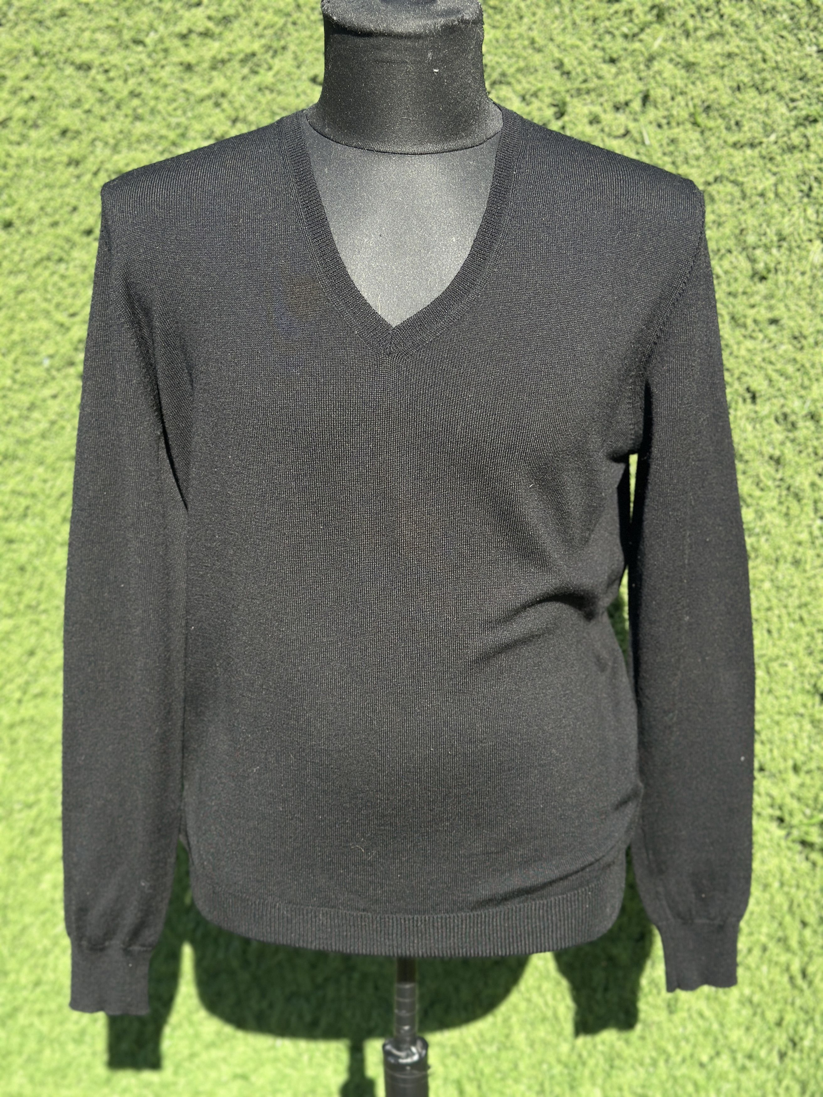 Prada Prada Milano Black V Neck Wool Sweater Italy Knit Size 50 IT Size US M / EU 48-50 / 2 - 7 Thumbnail