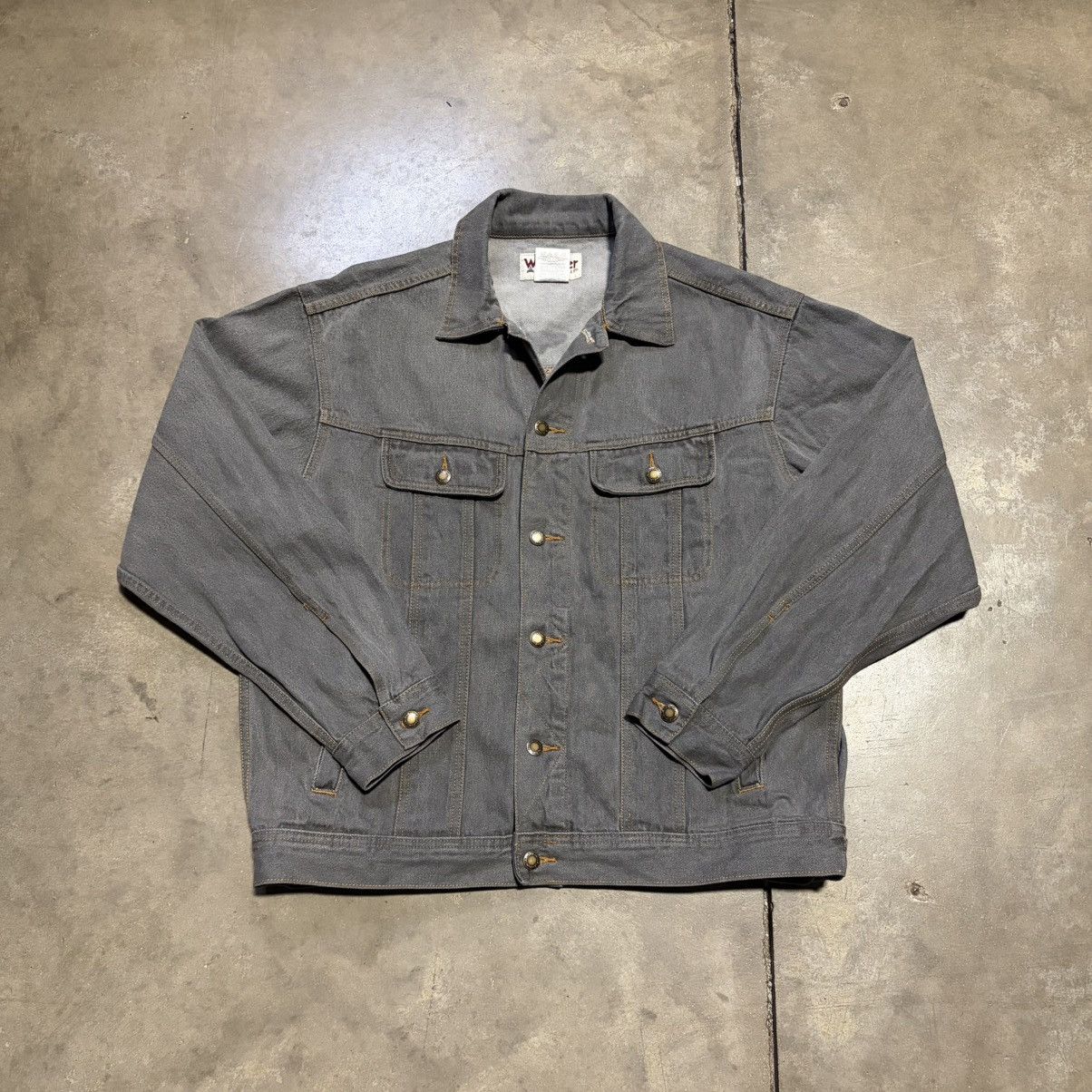 Wrangler Vintage Wrangler Rugged Wear Denim Trucker Jacket Charcoal Size US L / EU 52-54 / 3 - 1 Thumbnail