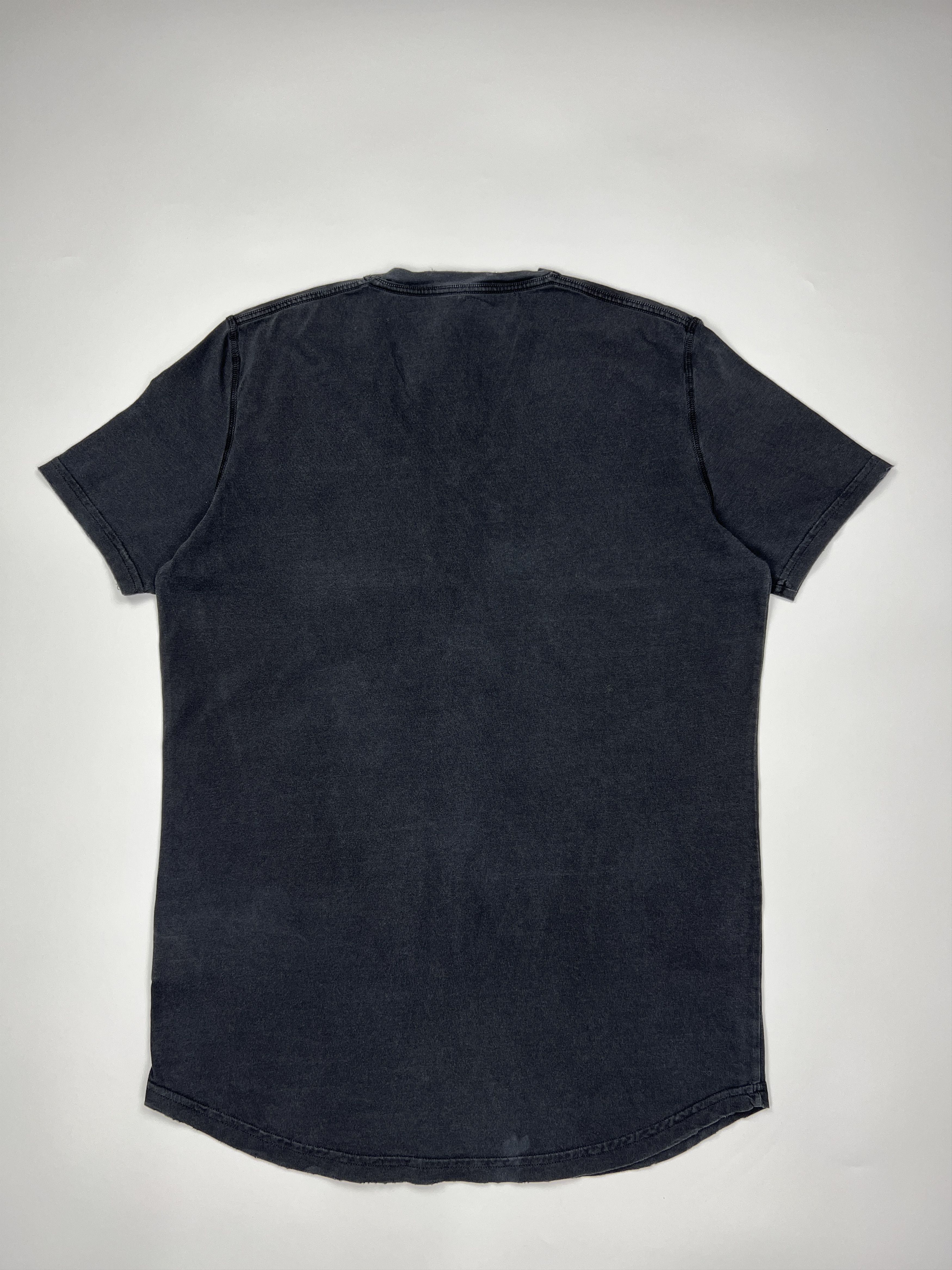 Dsquared2 × Vintage Y2K Dsquared Faded Ripped Tee Small Logo Size US XL / EU 56 / 4 - 3 Thumbnail