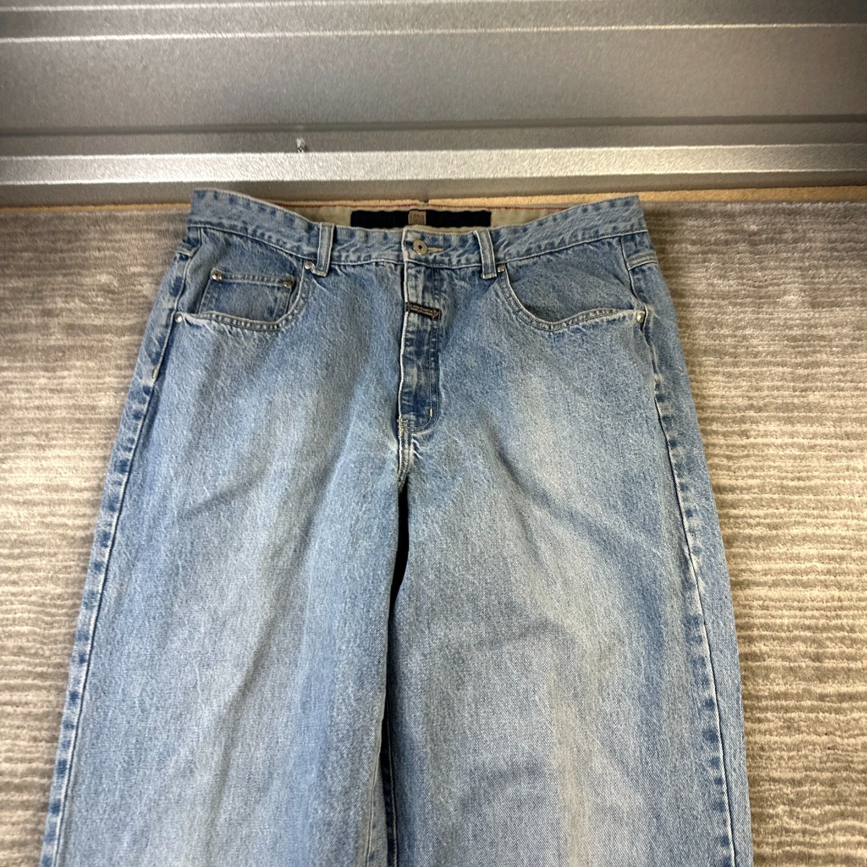 Denime VINTAGE Girbaud Jeans Mens 36x31 Denim Pants Y2K 90s Baggy Wide-Leg Distressed Logo Embroidered Blue 5-Pocket USA Grunge 90s Mens Size US 36 / EU 52 - 3 Thumbnail
