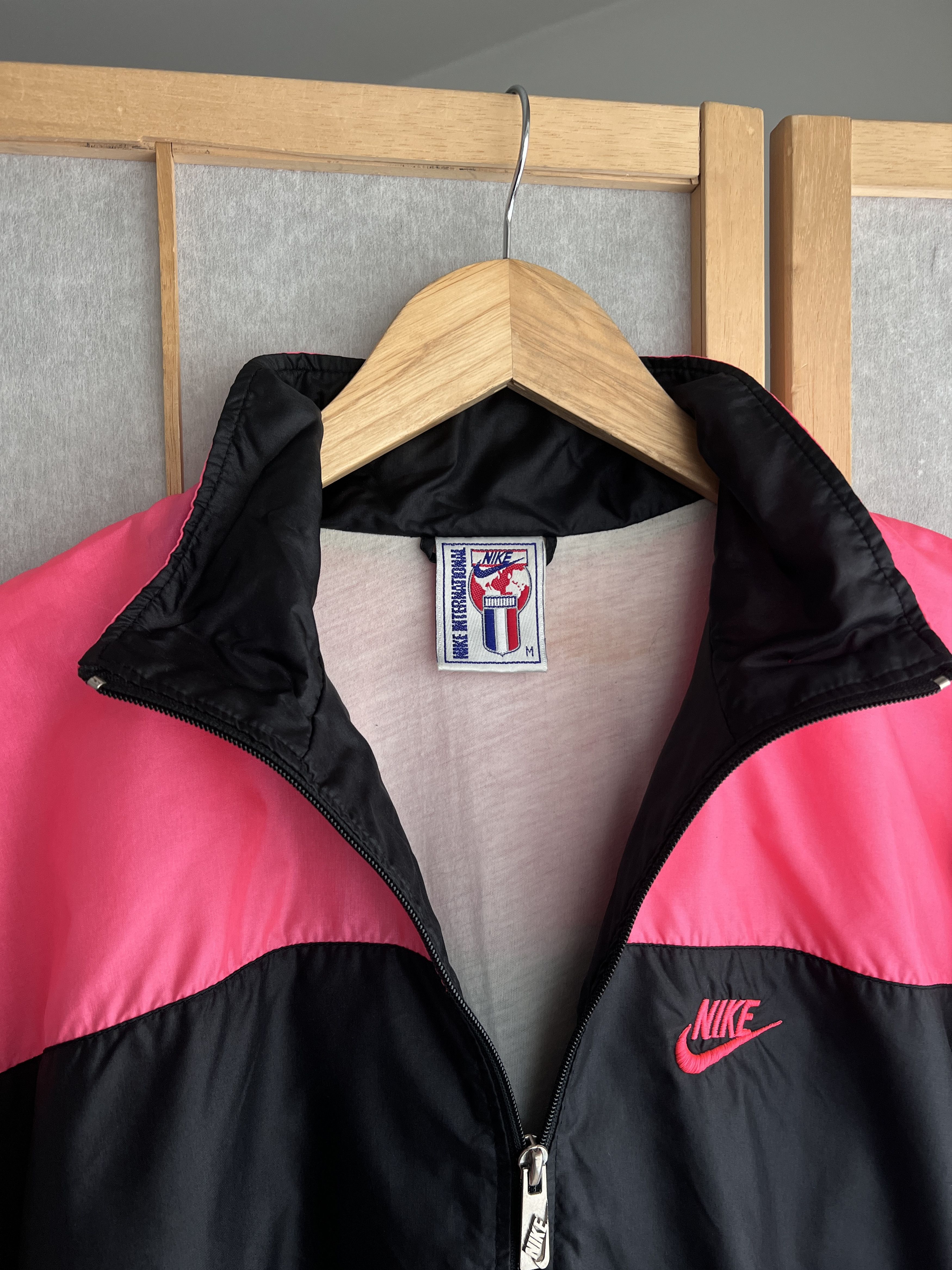 Nike Rare! Nike International 1980s nylon track top retro jacket Size US M / EU 48-50 / 2 - 9 Thumbnail