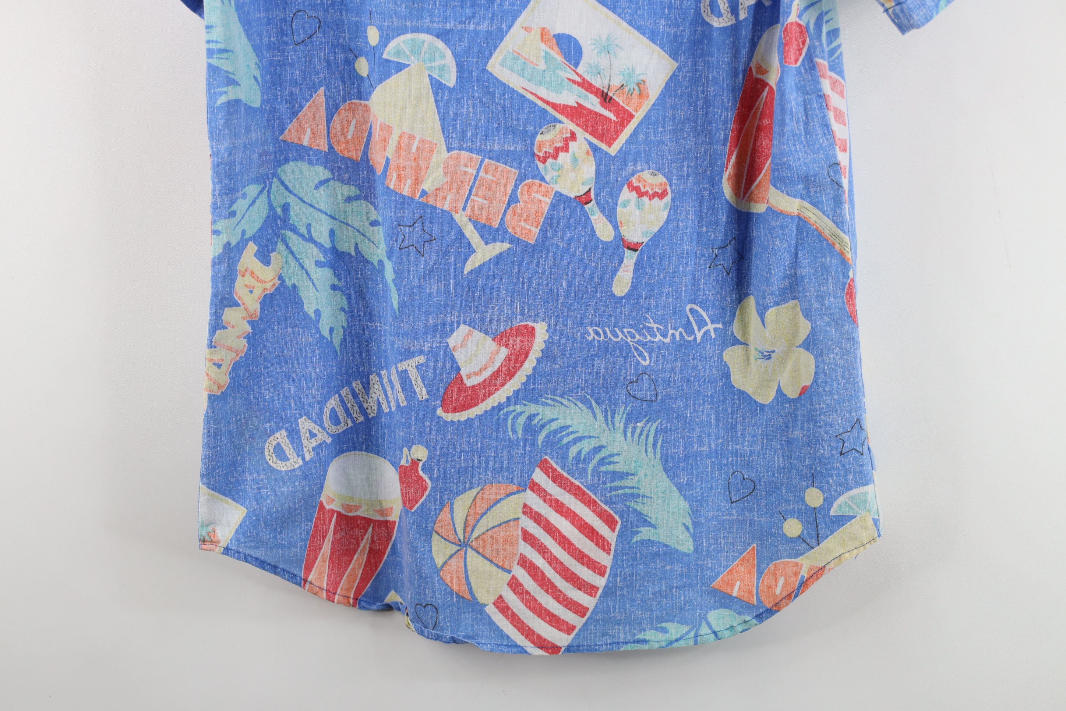 Vintage Vintage 70s Streetwear Print Jamaica Flower Button Shirt USA Size US S / EU 44-46 / 1 - 11 Thumbnail