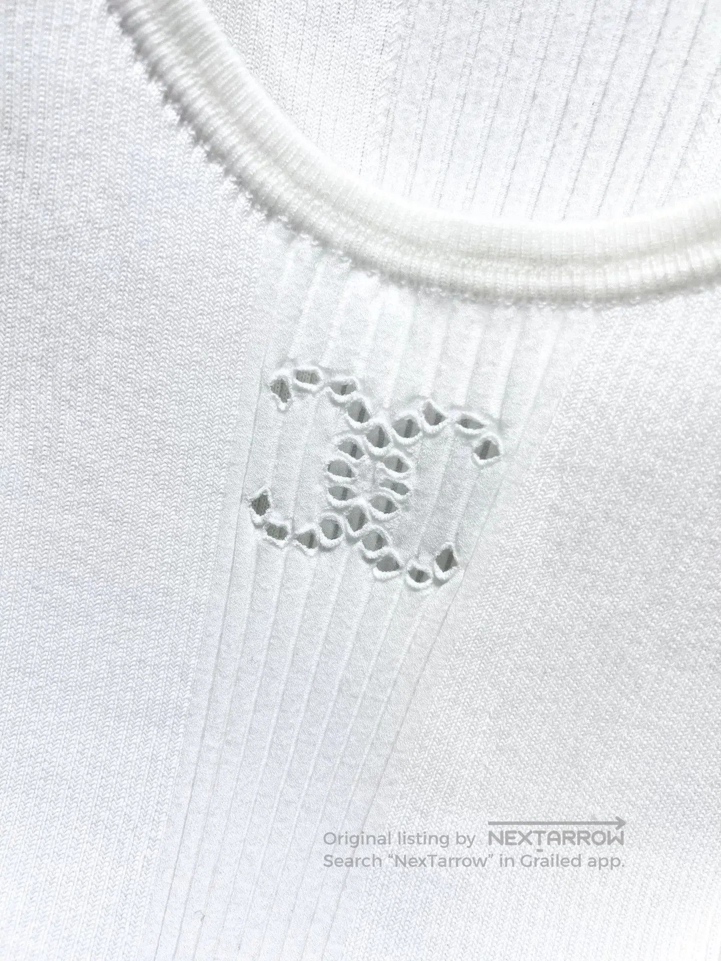 Chanel Chanel 25C White Knit Sleeveless Top. Size US L / EU 52-54 / 3 - 4 Thumbnail