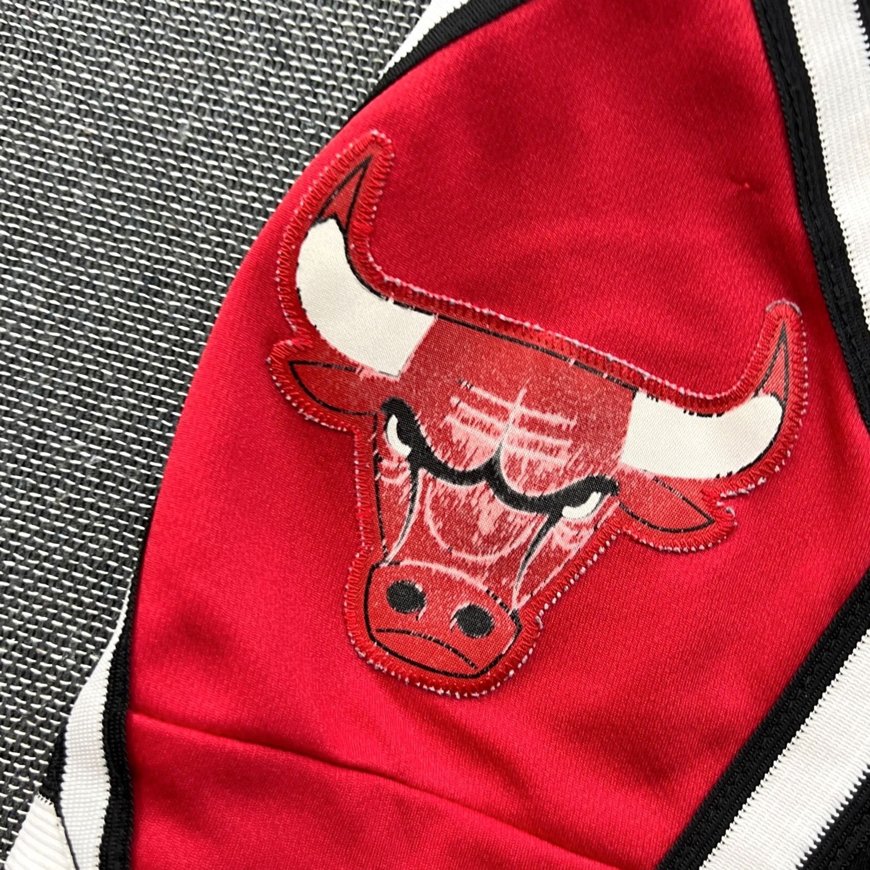 Adidas adidas Chicago Bulls 2013-2014 Away Mens Shorts L Basketball Adult NBA Adidas Size US 33 - 7 Thumbnail